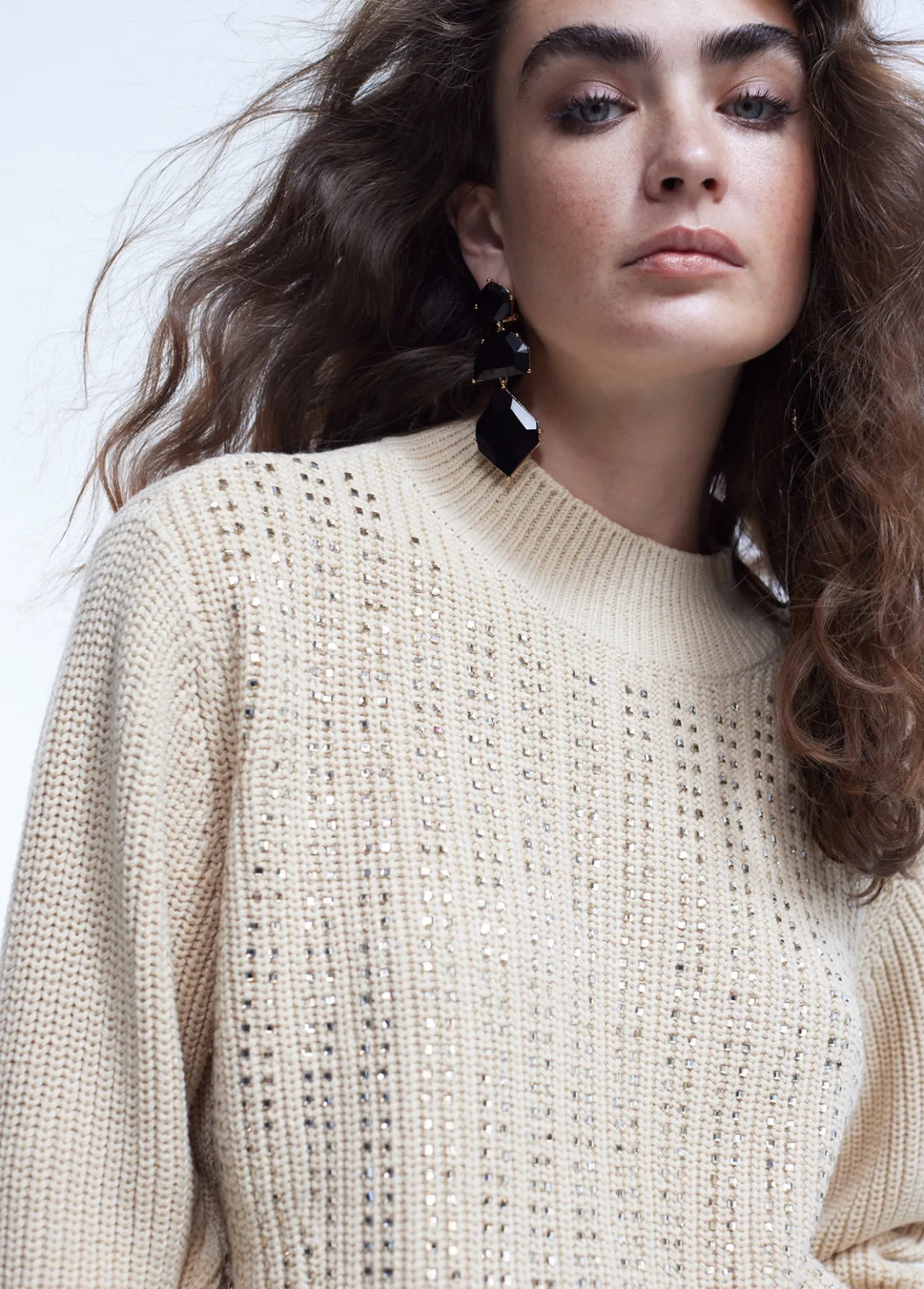 jersey_detalle_strass_2-4.webp Lola Casademunt Punto<Jersey detalle strass CRUDO