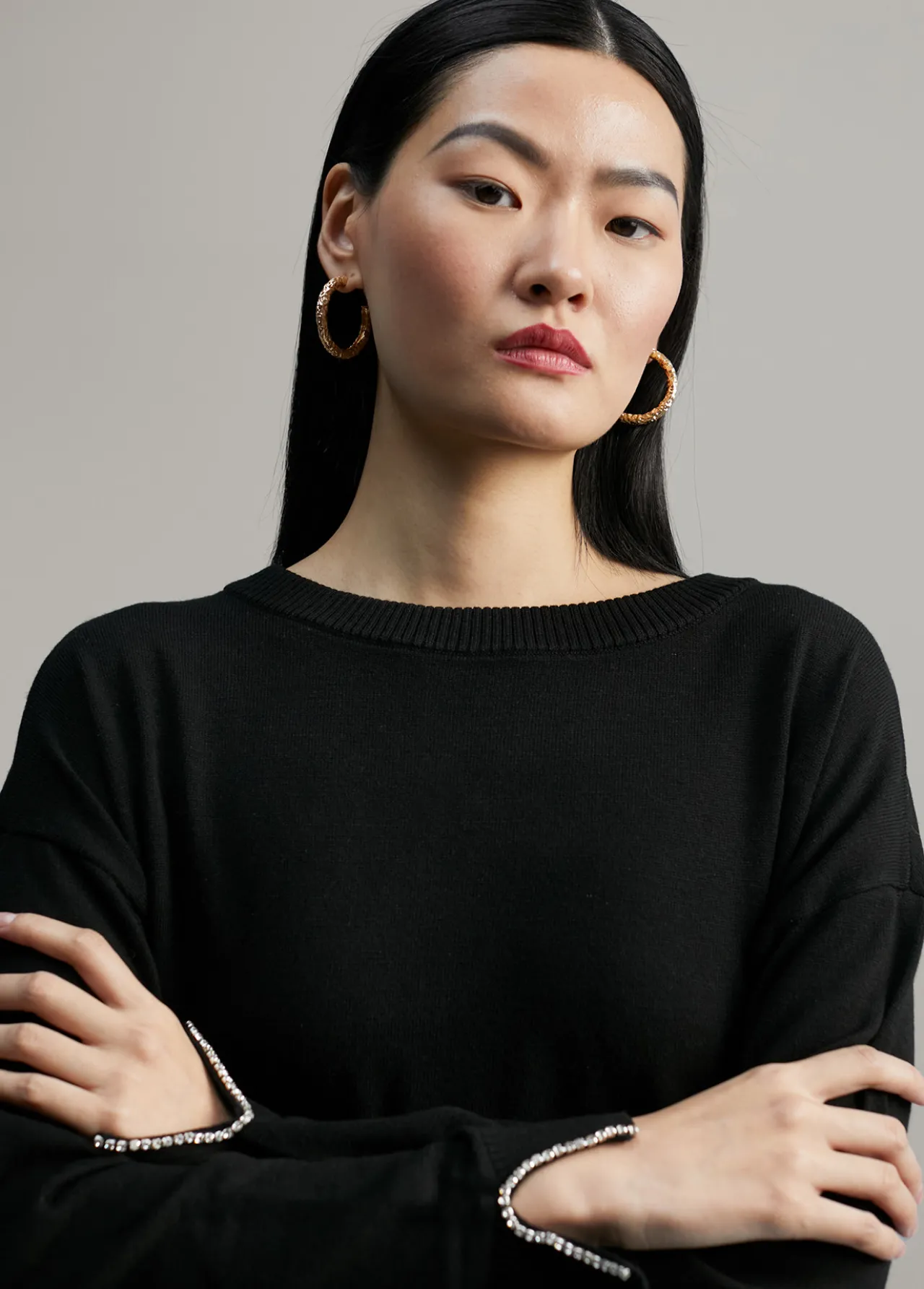 jersey_detalles_joya_0.webp Lola Casademunt Punto<Jersey detalles joya NEGRO