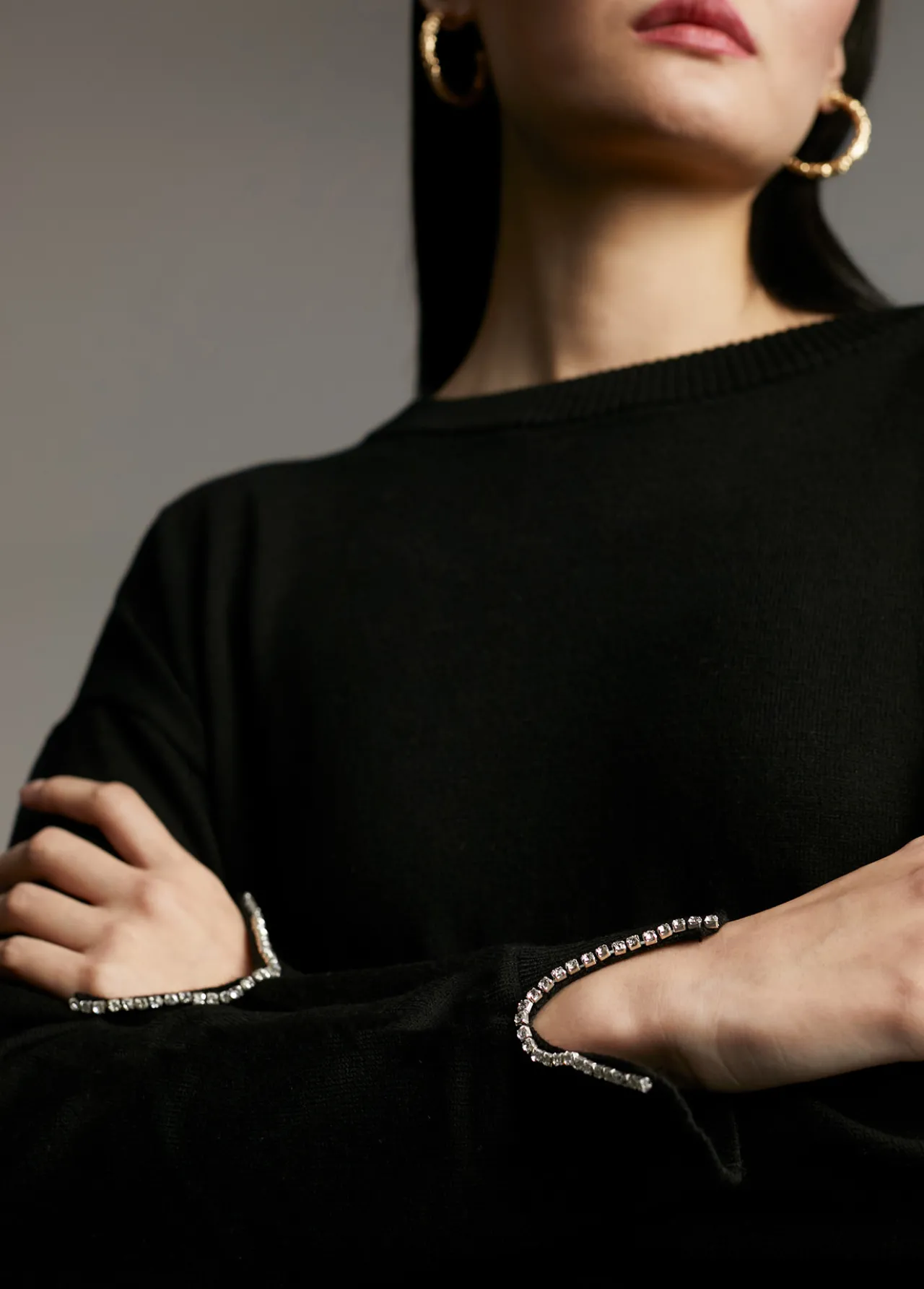 jersey_detalles_joya_3.webp Lola Casademunt Punto<Jersey detalles joya NEGRO