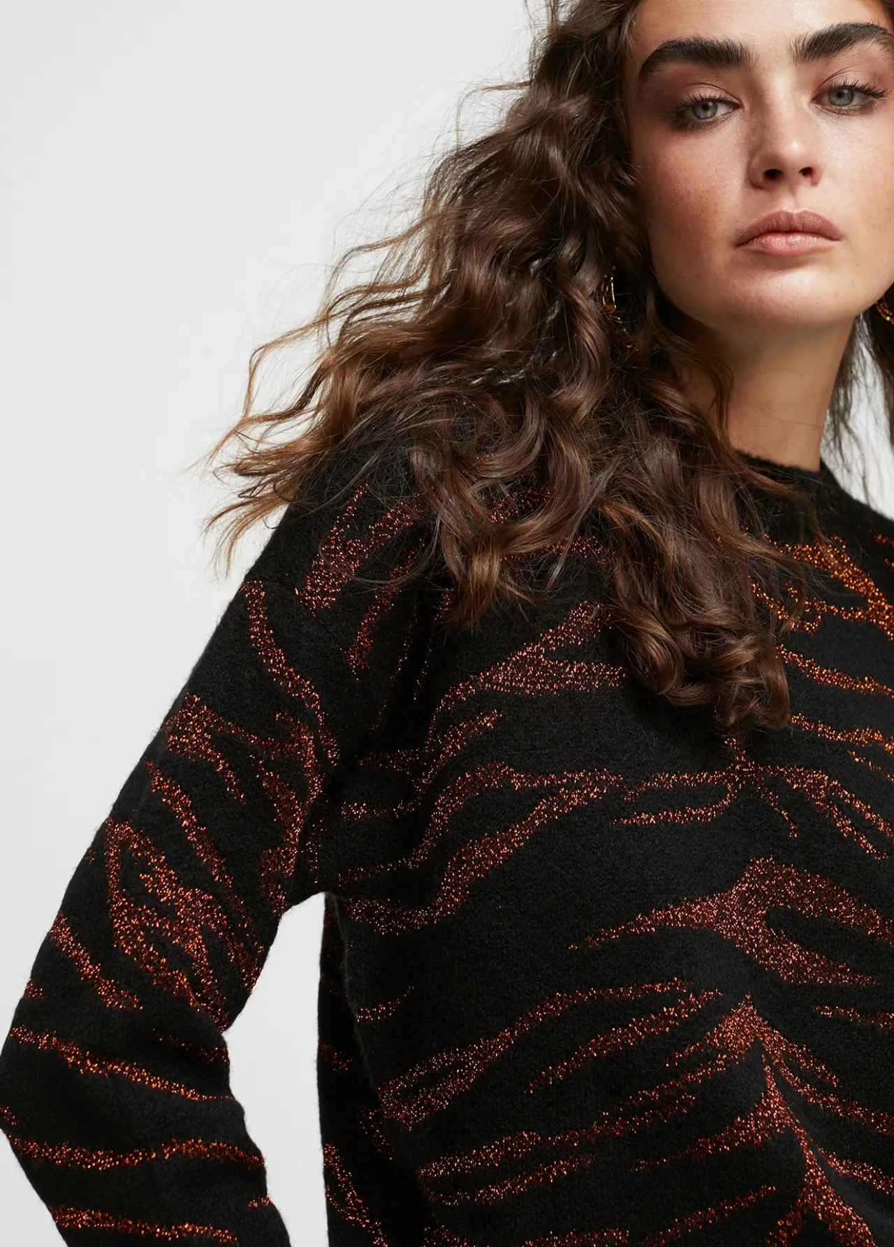 jersey_punto_tricot_3.webp Lola Casademunt Animal Print | Punto<Jersey punto tricot NEGRO-NEGRO
