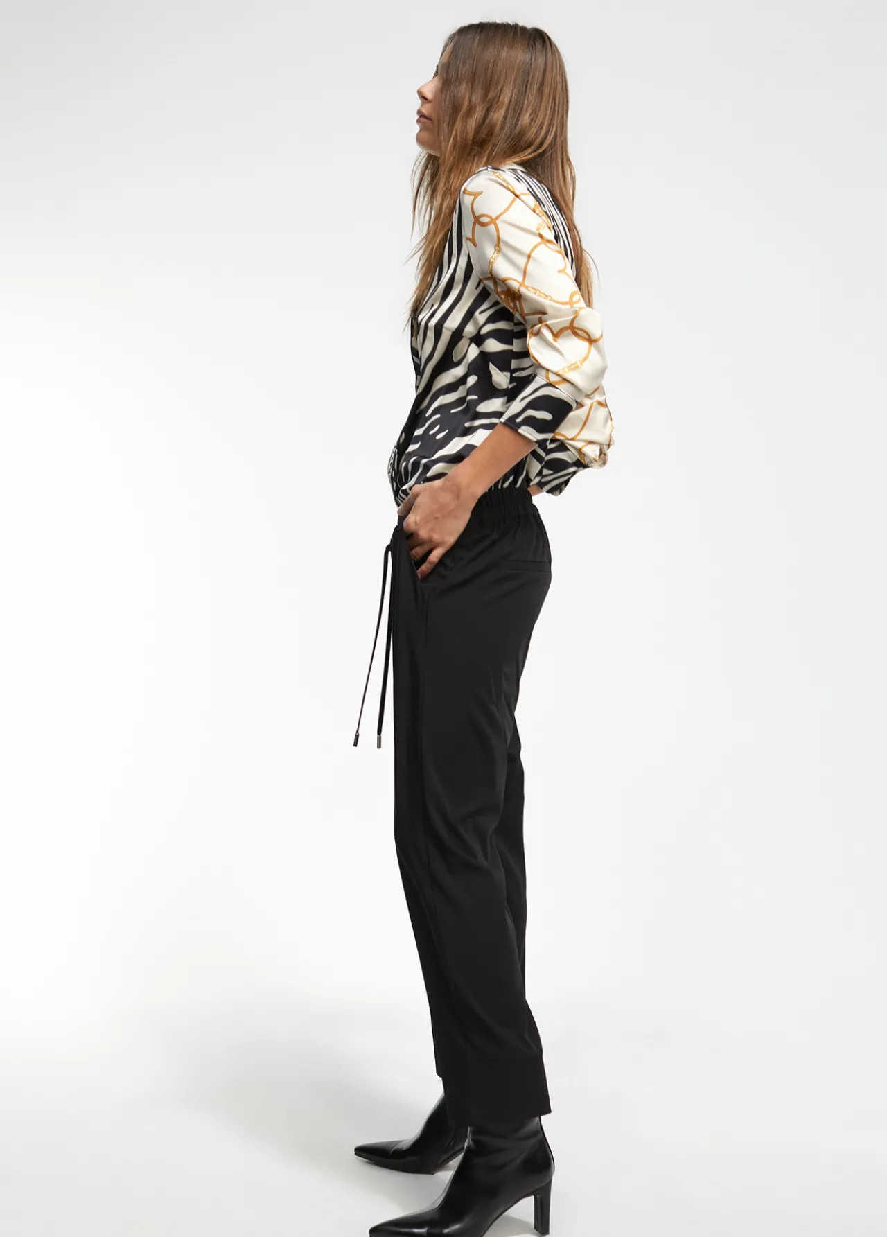 jogging_bsico_2.webp Lola Casademunt Pantalones<Jogging básico CAMEL