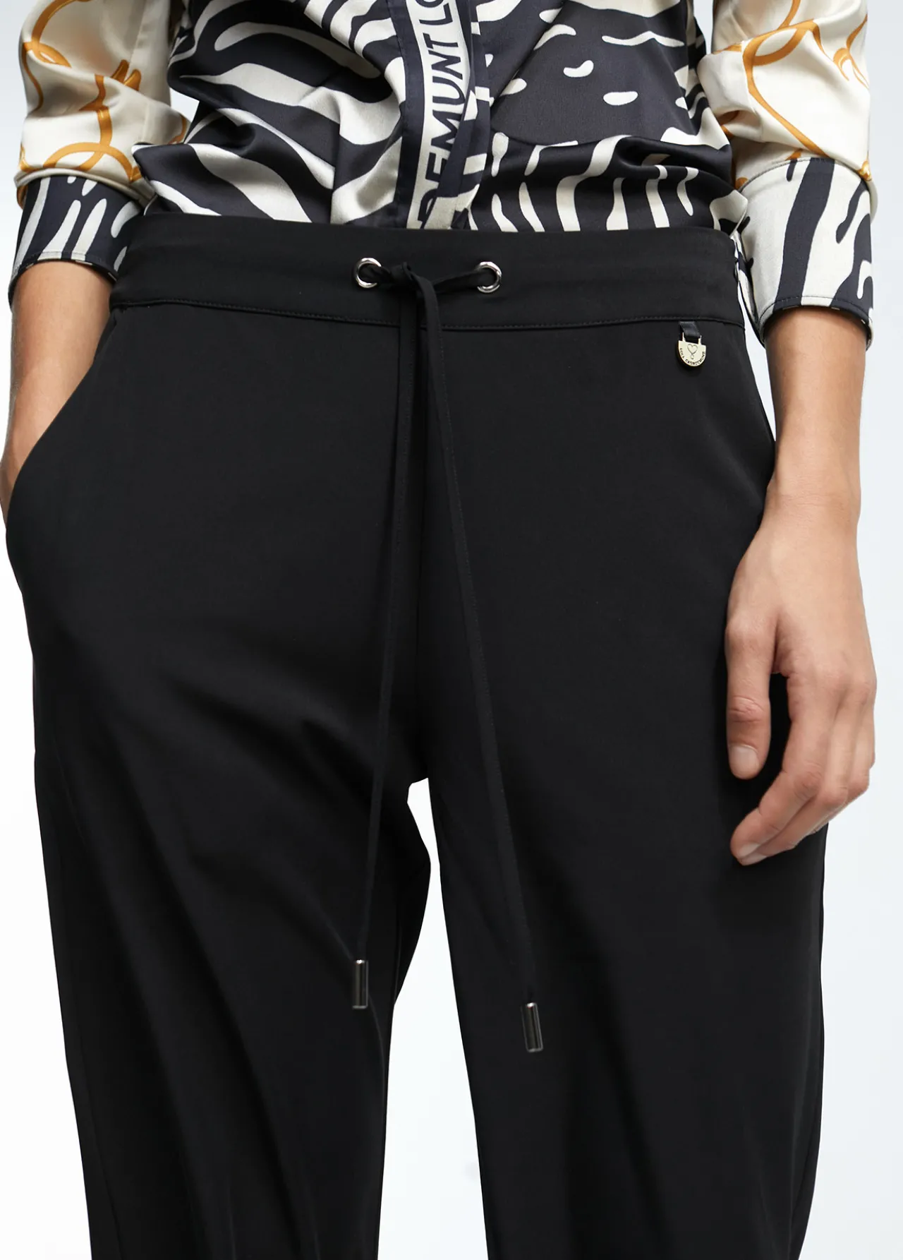 jogging_bsico_3.webp Lola Casademunt Pantalones<Jogging básico CAMEL