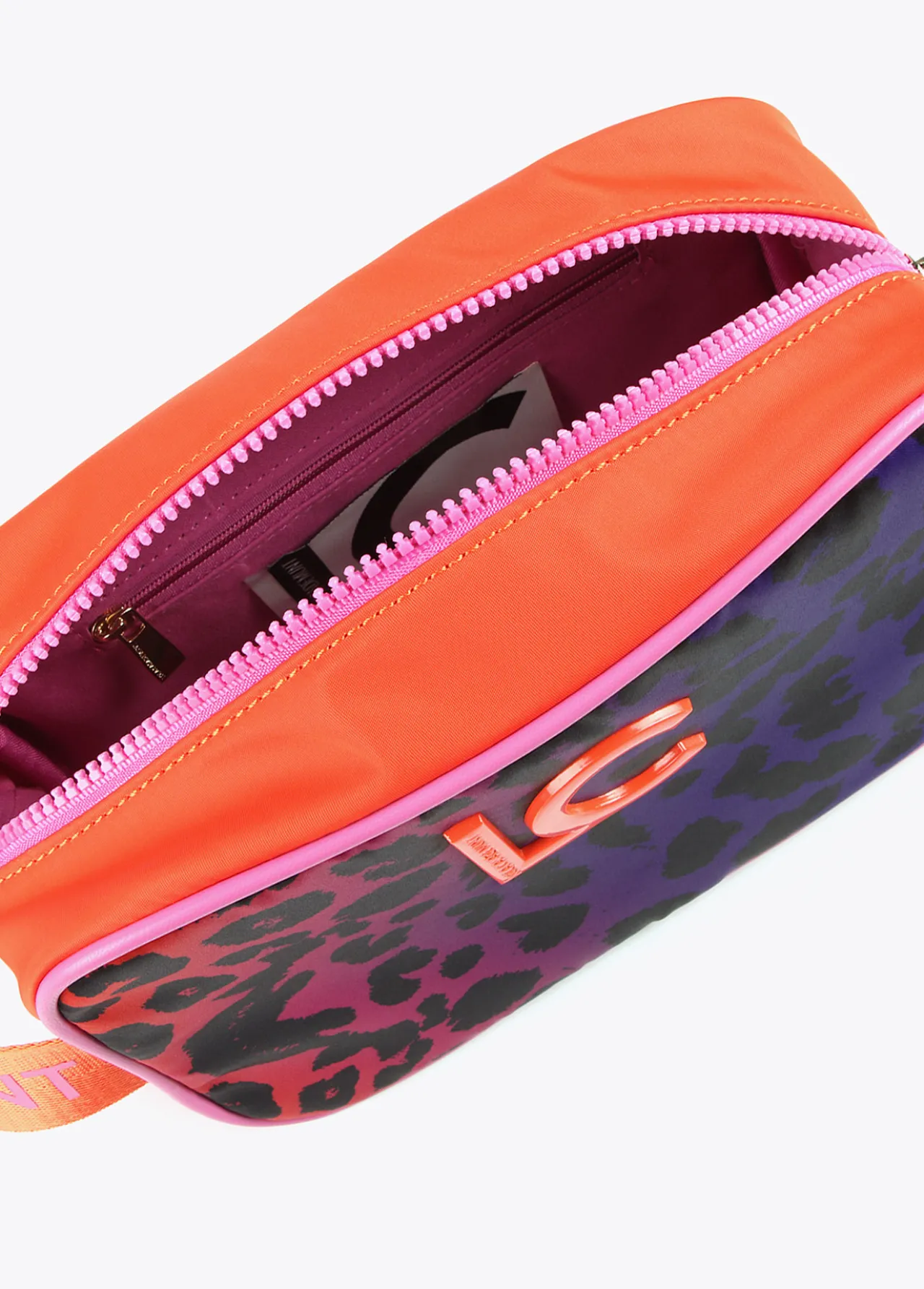 neceser_animal_print_multicolor_2.webp Lola Casademunt Otros Complementos | Bolsos De Mano Y Neceseres<Neceser animal print multicolor ROJO-LILA