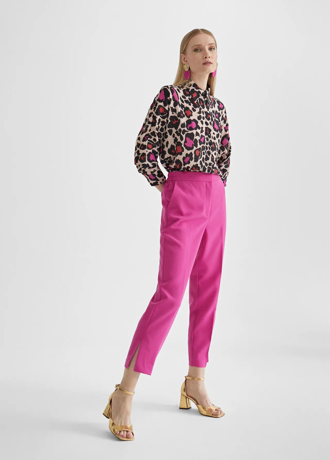 pantaln_aberturas_laterales_0.webp Lola Casademunt Pantalones<Pantalón aberturas laterales FUCSIA