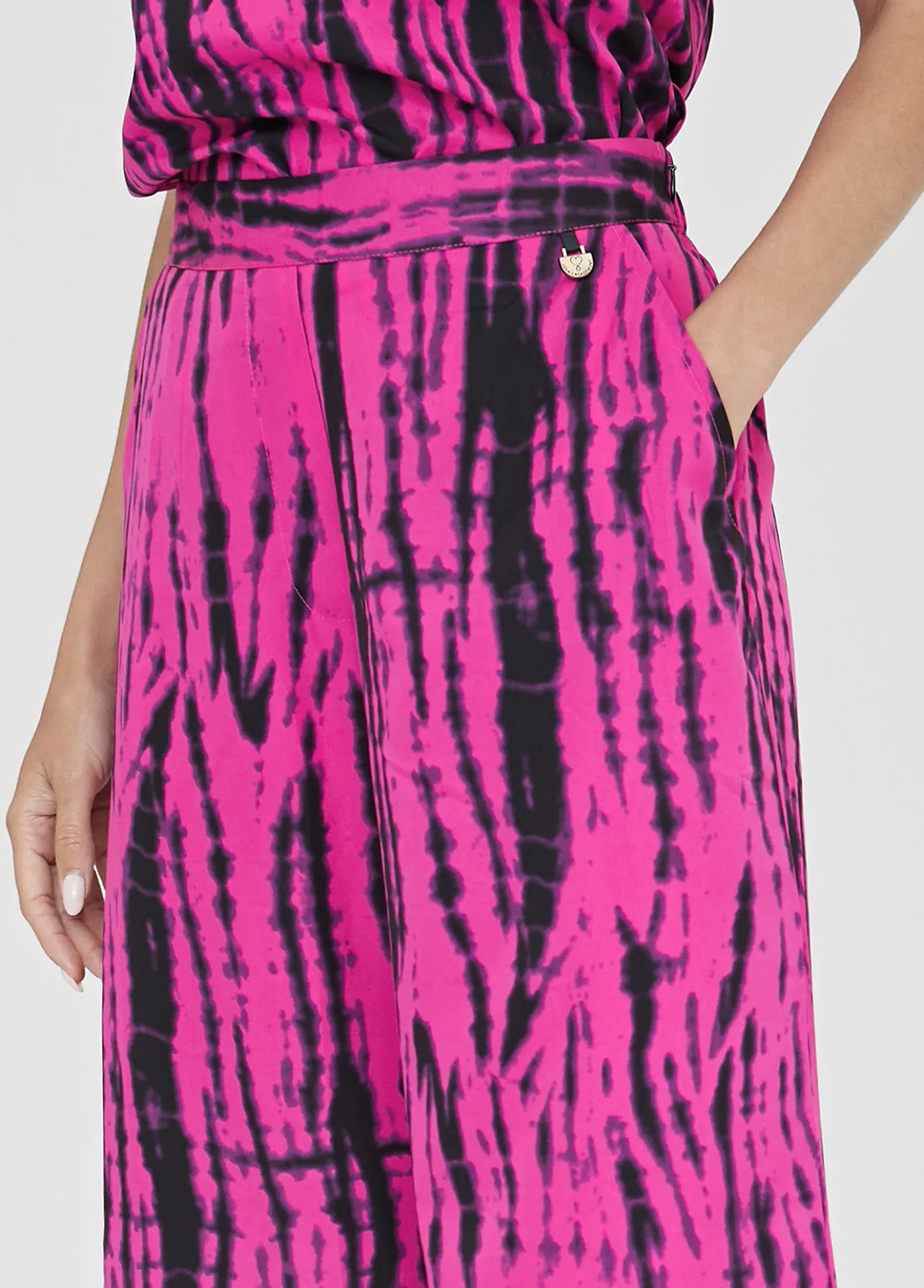 pantaln_ancho_bicolor_2.webp Lola Casademunt Pantalones | Baño<Pantalón ancho bicolor ROSA-NEGRO