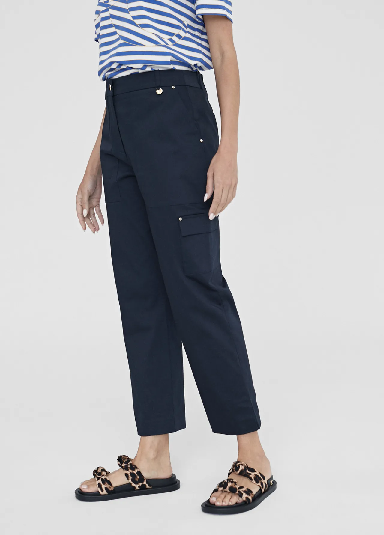 pantaln_con_bolsillos_2.webp Lola Casademunt Pantalones<Pantalón con bolsillos NEGRO