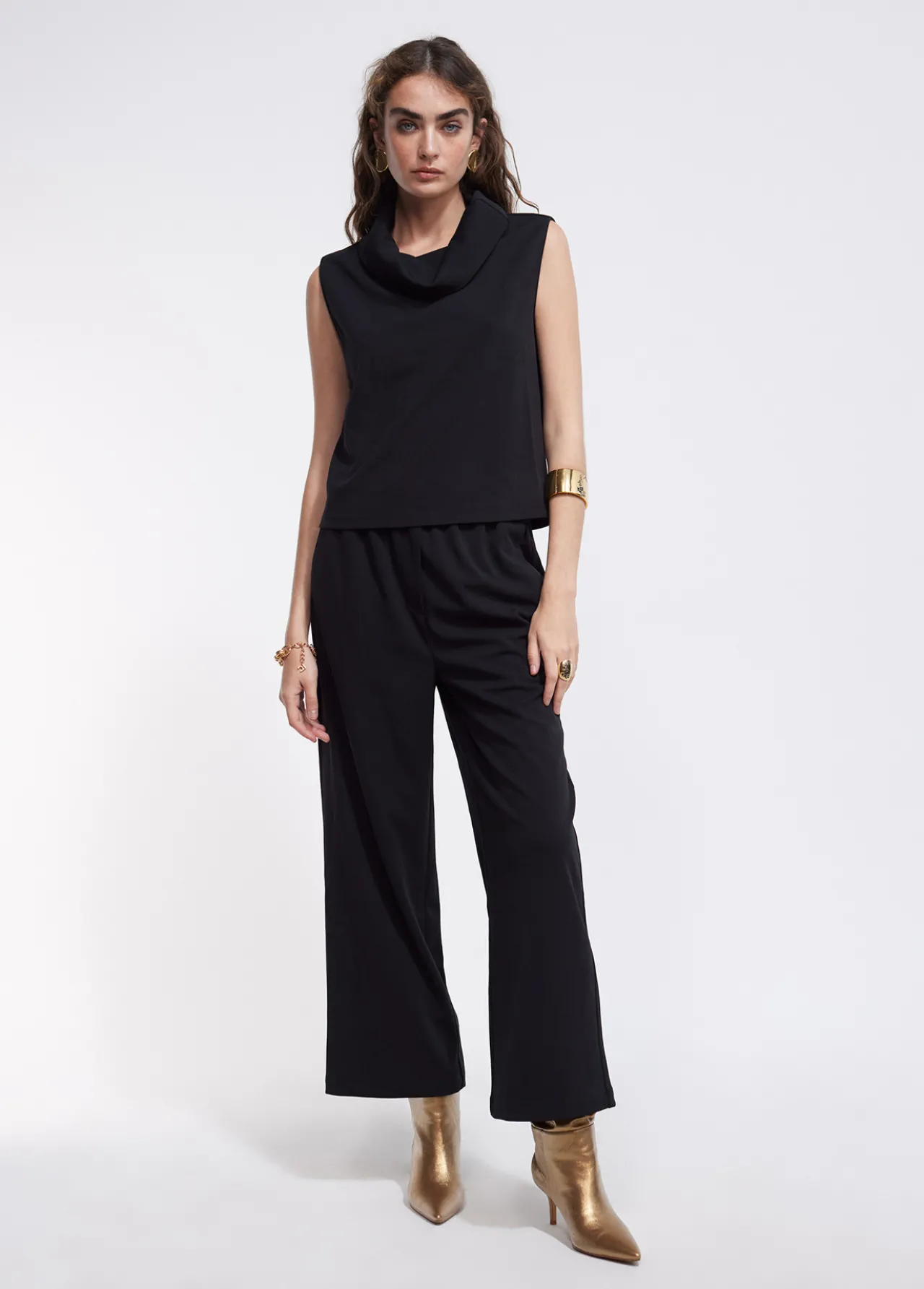 pantaln_culote_0.webp Lola Casademunt Pantalones<Pantalón culote NEGRO