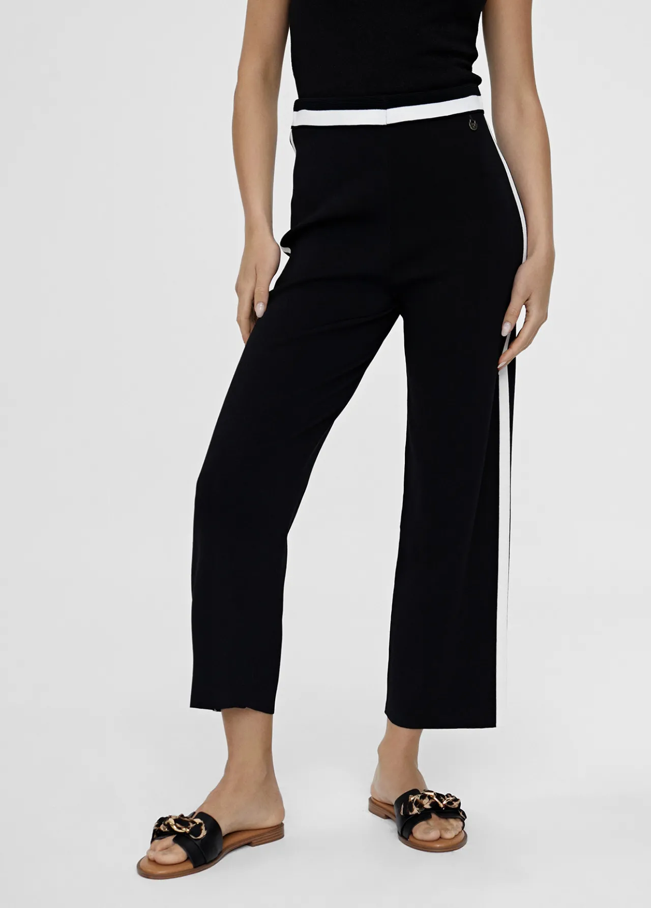 pantaln_culotte_de_punto_2-1.webp Lola Casademunt Punto<Pantalón culotte de punto CRUDO-METAL