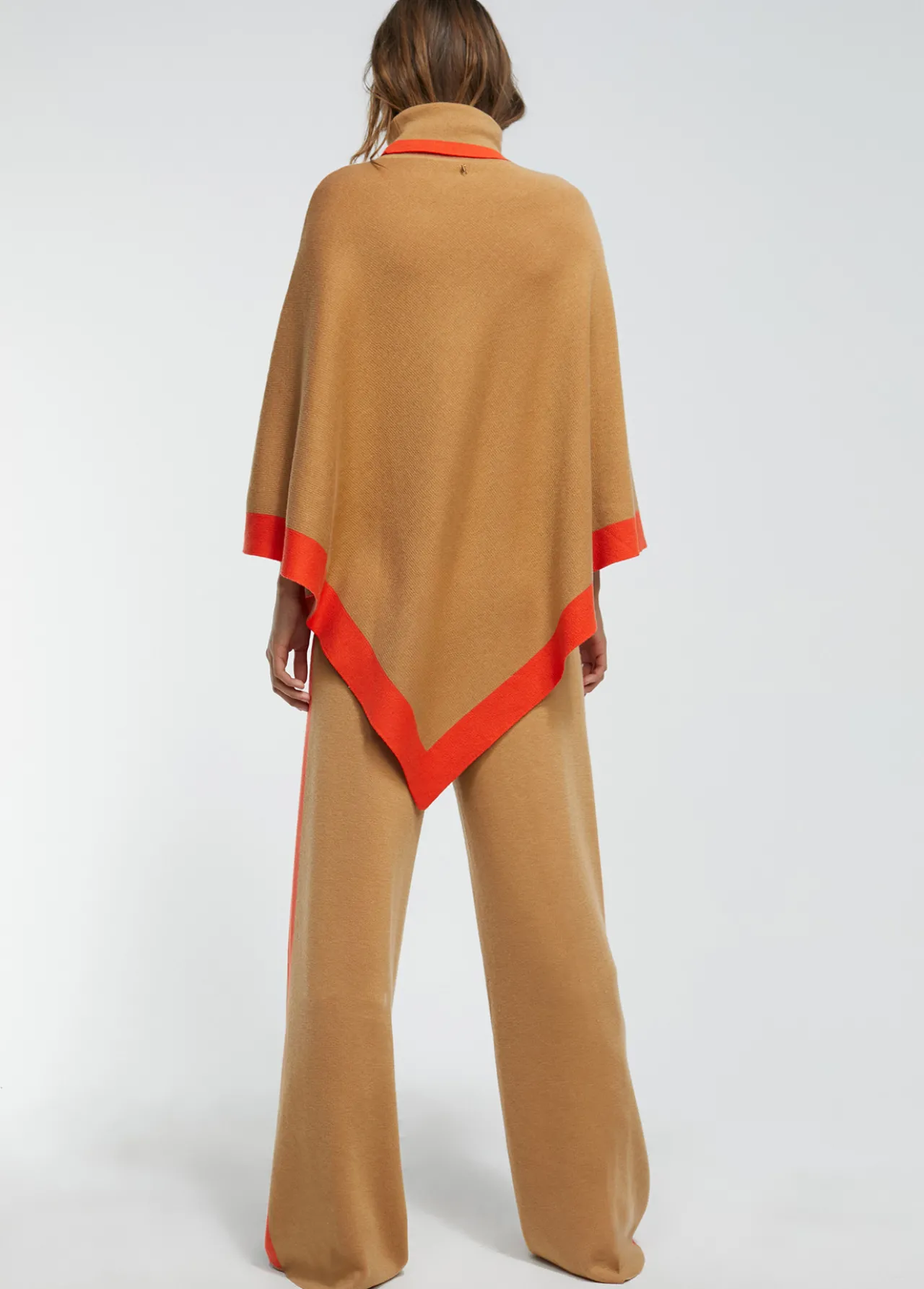 pantaln_de_punto_1-2.webp Lola Casademunt Punto | Pantalones<Pantalón de punto MARRON-NARANJA