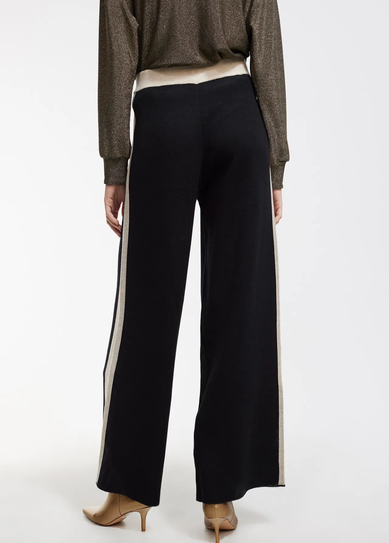 pantaln_de_punto_2-1.webp Lola Casademunt Punto | Pantalones<Pantalón de punto MARRON-NARANJA