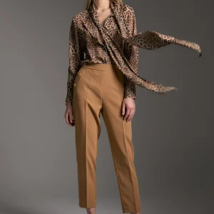 Lola Casademunt Pantalones<Pantalón detalle botones CAMEL