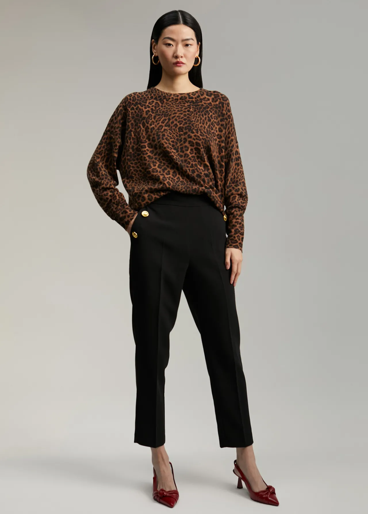 pantaln_detalle_botones_0-2.webp Lola Casademunt Pantalones<Pantalón detalle botones CAMEL
