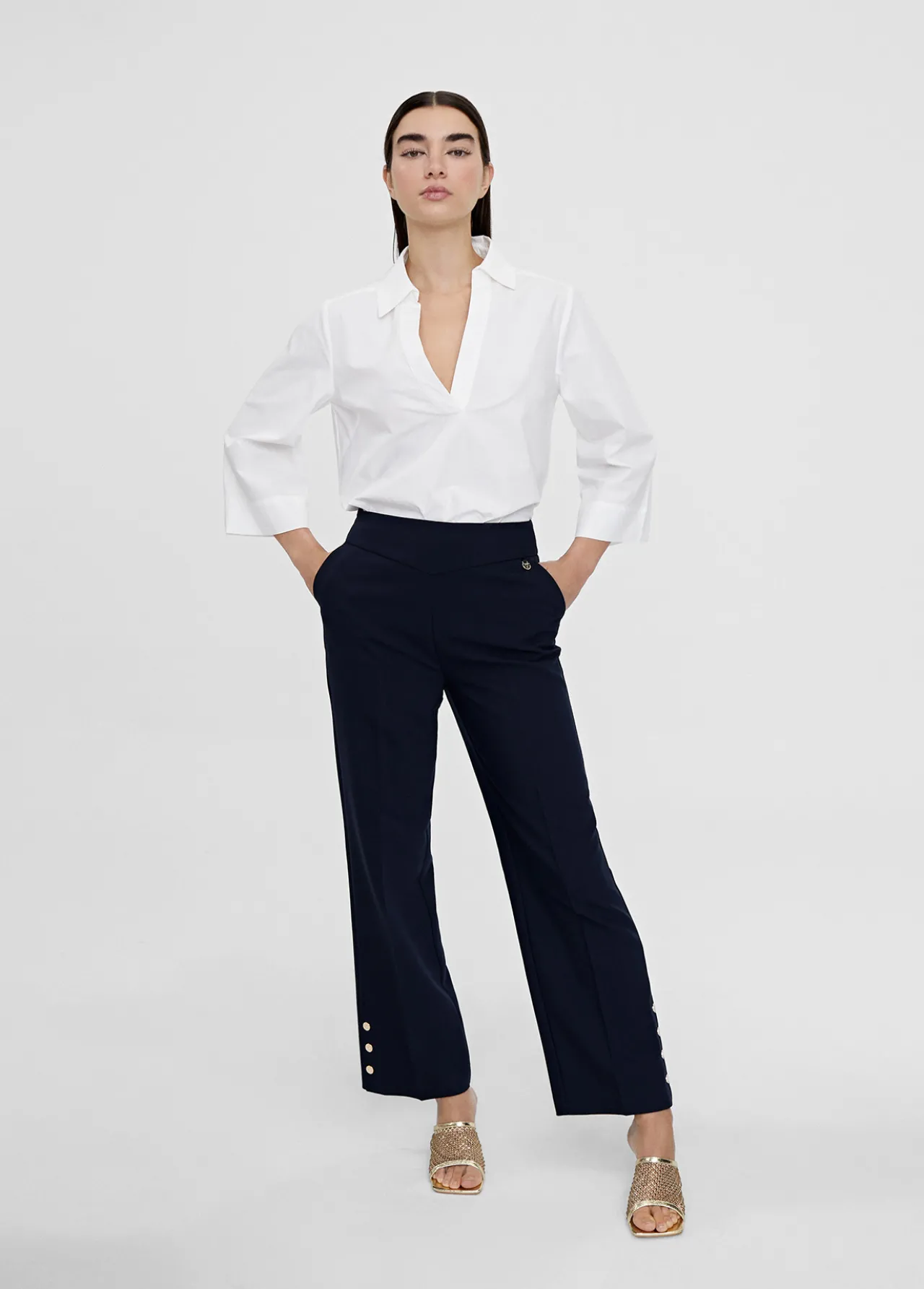 pantaln_detalle_botones_0-5.webp Lola Casademunt Pantalones<Pantalón detalle botones NAVY