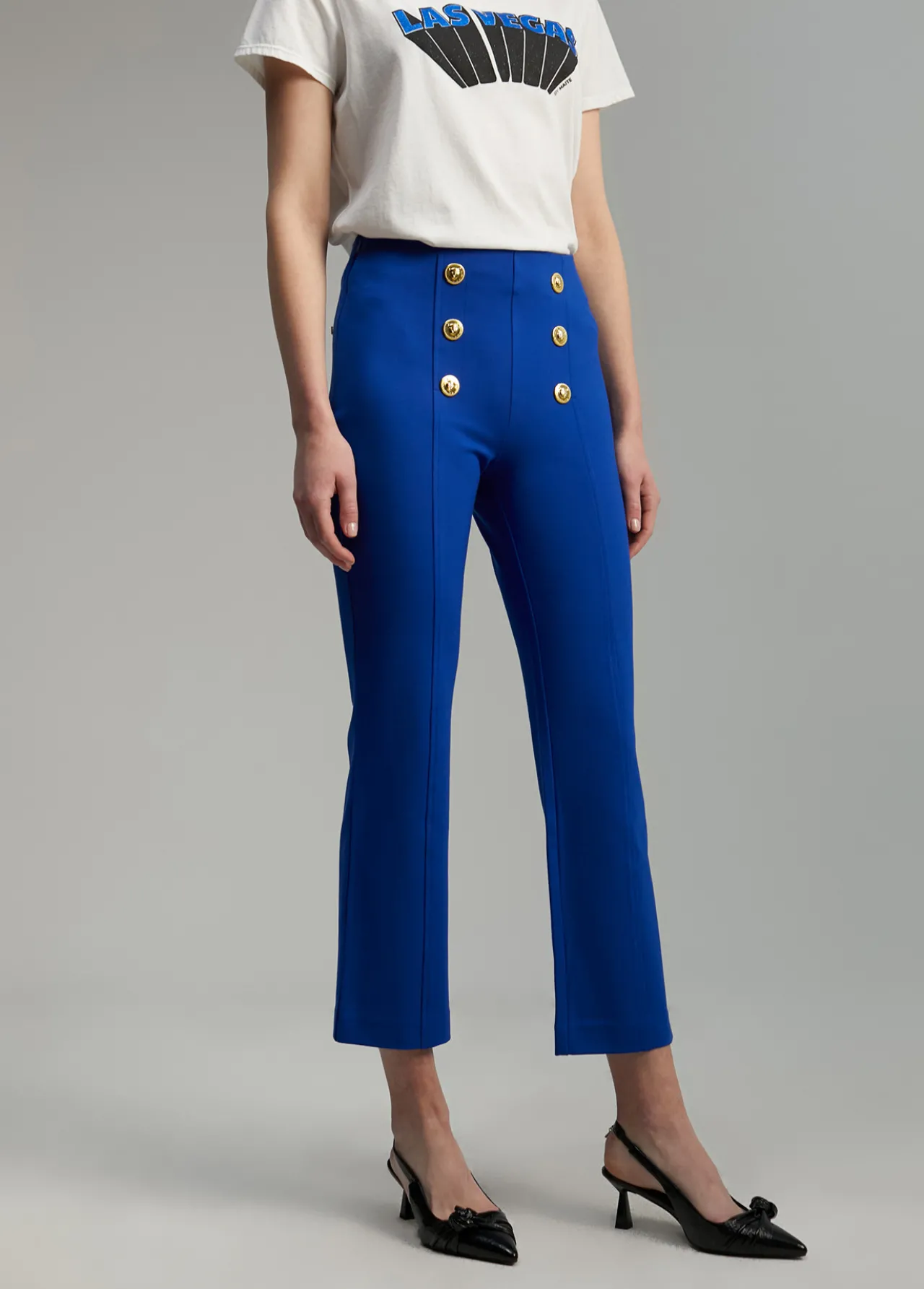 pantaln_detalle_botones_1-3.webp Lola Casademunt Pantalones<Pantalón detalle botones AZULELECTRICO