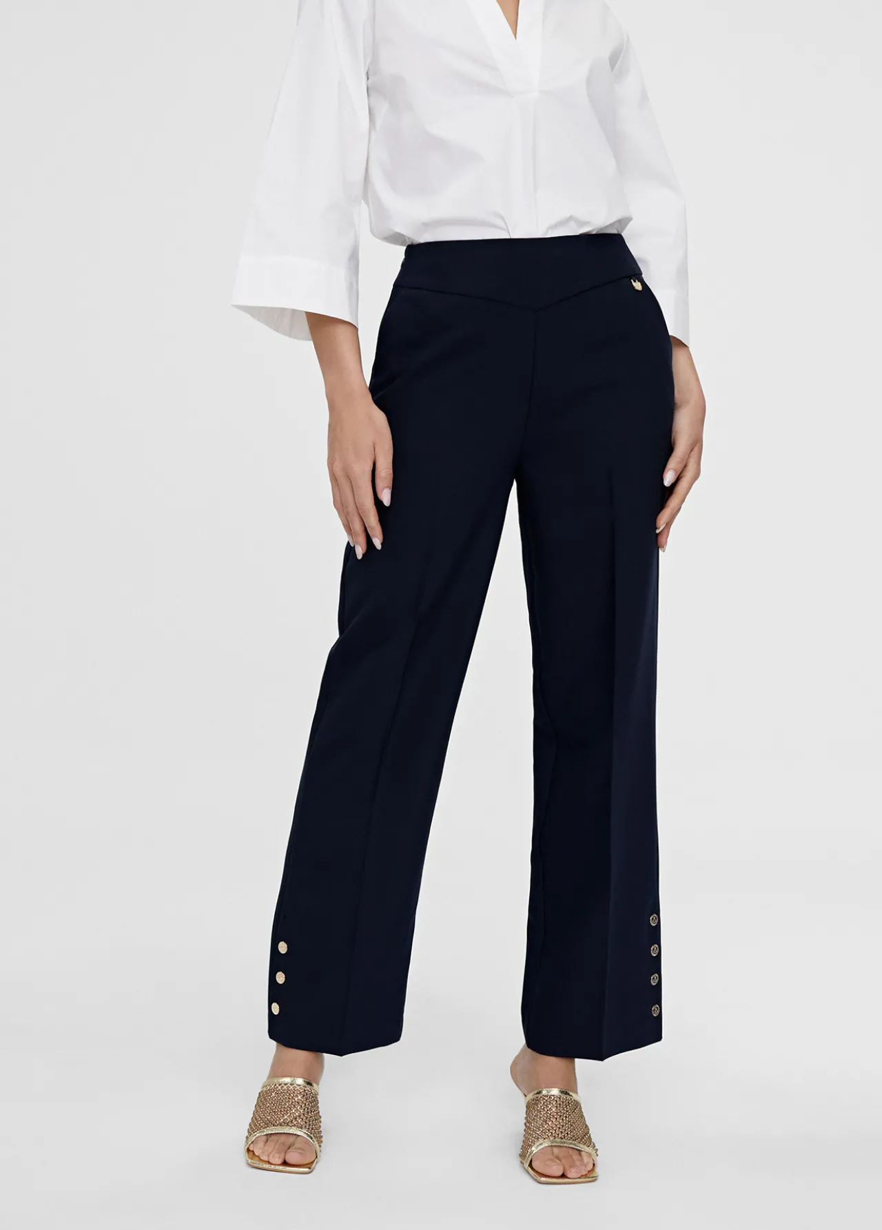pantaln_detalle_botones_4-4.webp Lola Casademunt Pantalones<Pantalón detalle botones NAVY