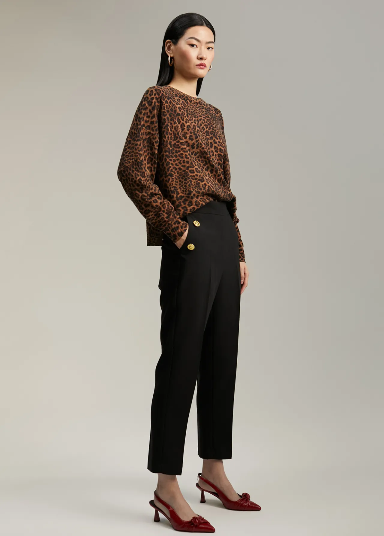 pantaln_detalle_botones_5-2.webp Lola Casademunt Pantalones<Pantalón detalle botones CAMEL