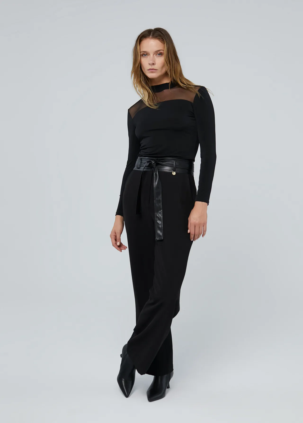 pantaln_detalle_cintura_4.webp Lola Casademunt Pantalones<Pantalón detalle cintura NEGRO