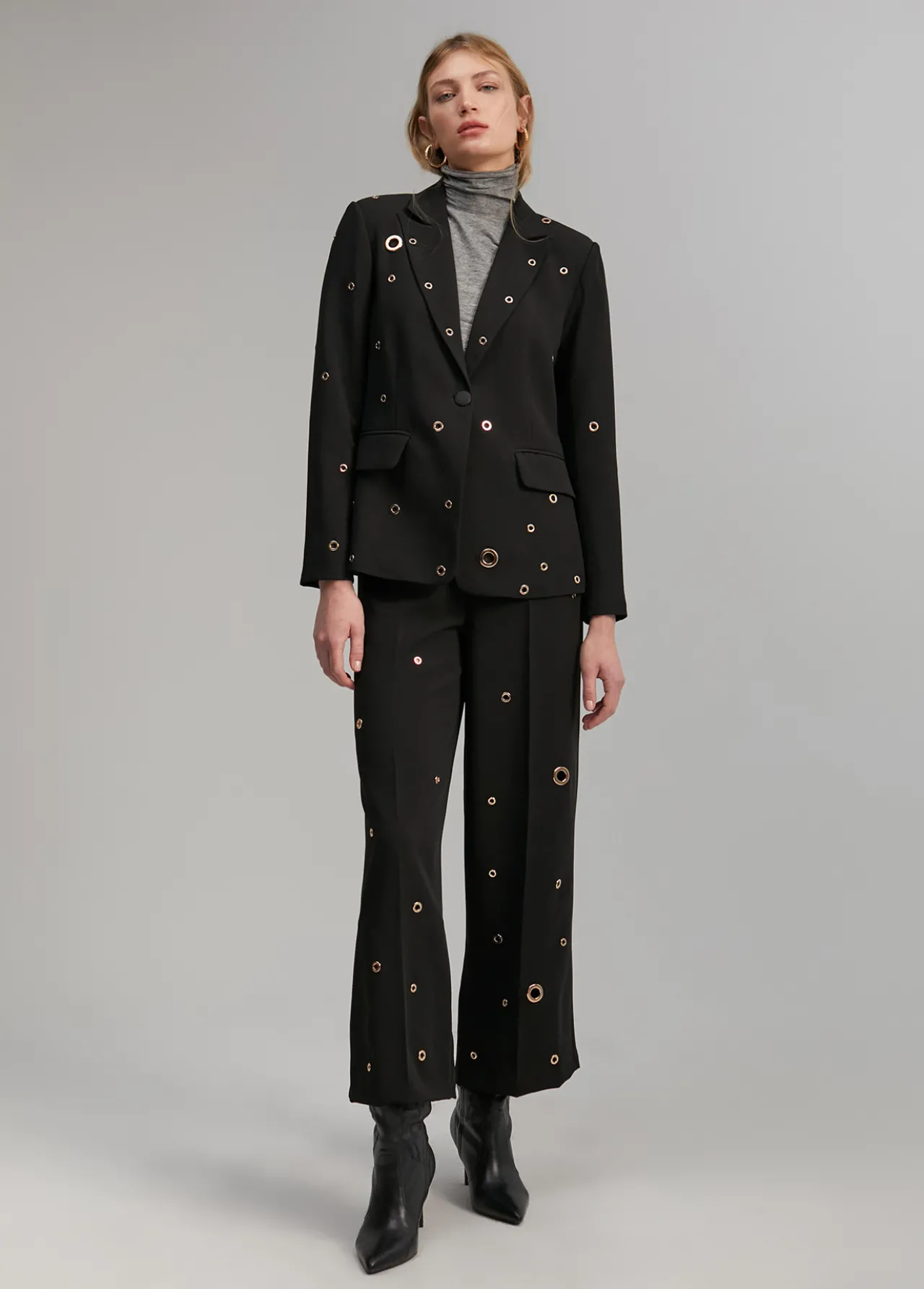 pantaln_detalle_eyelets_0.webp Lola Casademunt Pantalones<Pantalón detalle eyelets NEGRO