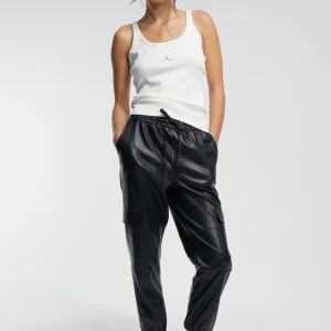 Lola Casademunt Pantalones<Pantalón efecto piel NEGRO