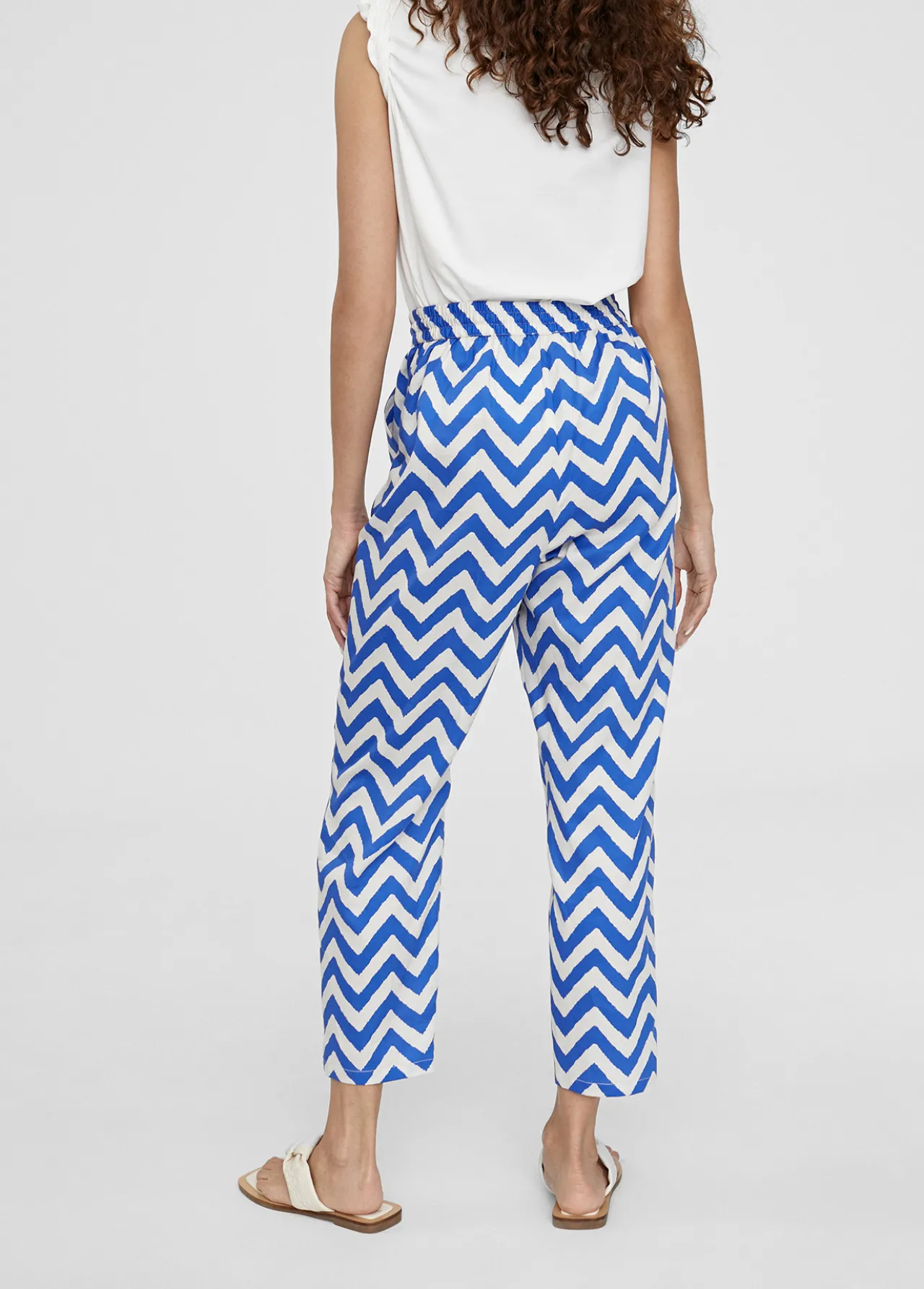 pantaln_jogging_bicolor_3-1.webp Lola Casademunt Pantalones<Pantalón jogging bicolor AZUL-BLANCO