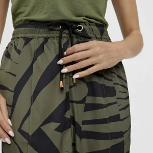 Lola Casademunt Pantalones<Pantalón jogging estampado cebra NEGRO-VERDE