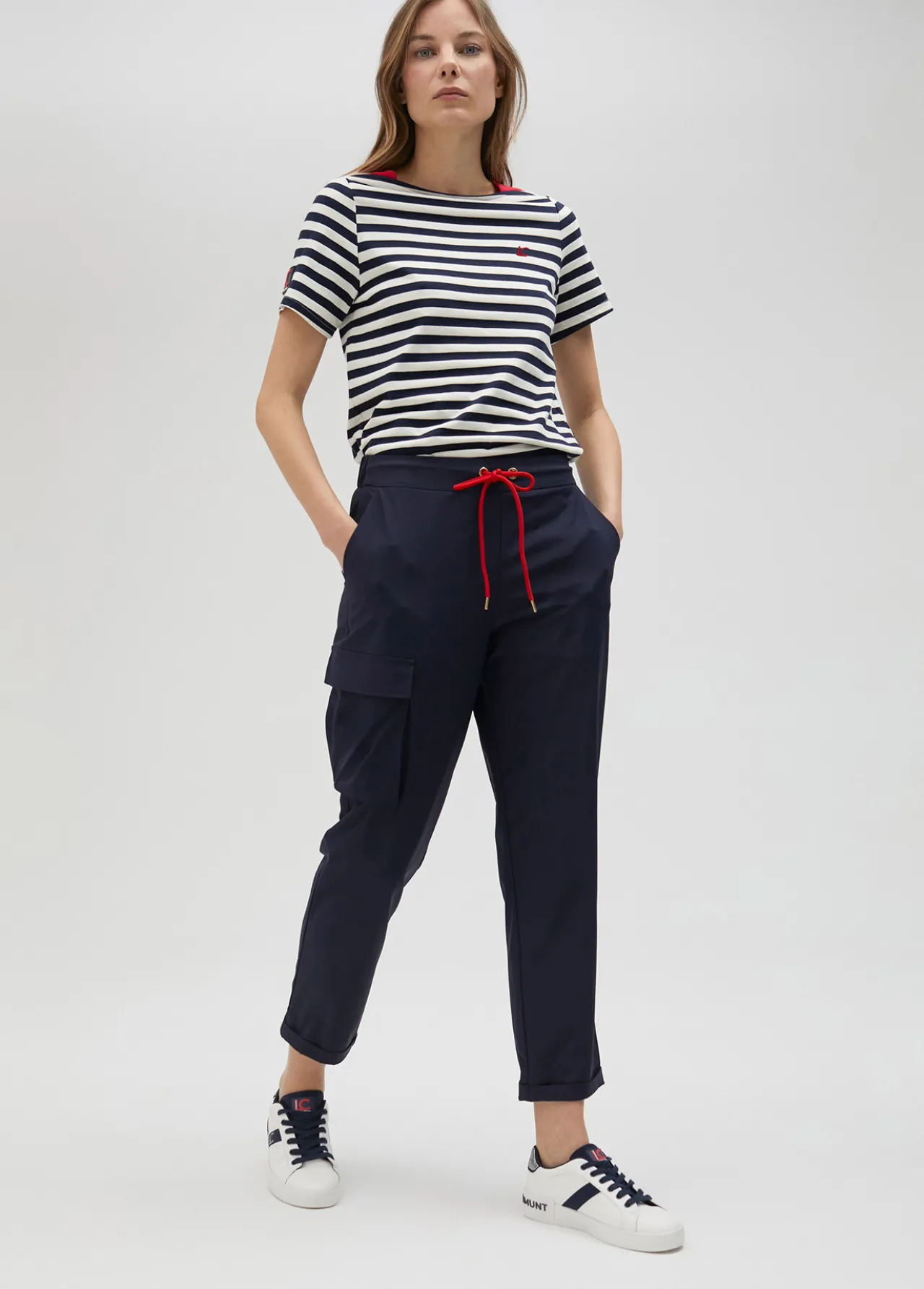 pantaln_jogging_tcnico_edicin_limitada__lola_casademunt_3.webp Lola Casademunt Pantalones<Pantalón jogging técnico edición limitada - Lola Casademunt NAVY