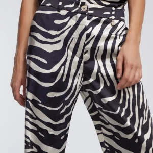 Lola Casademunt Animal Print | Pantalones<Pantalón palazzo cebra NEGRO-CRUDO