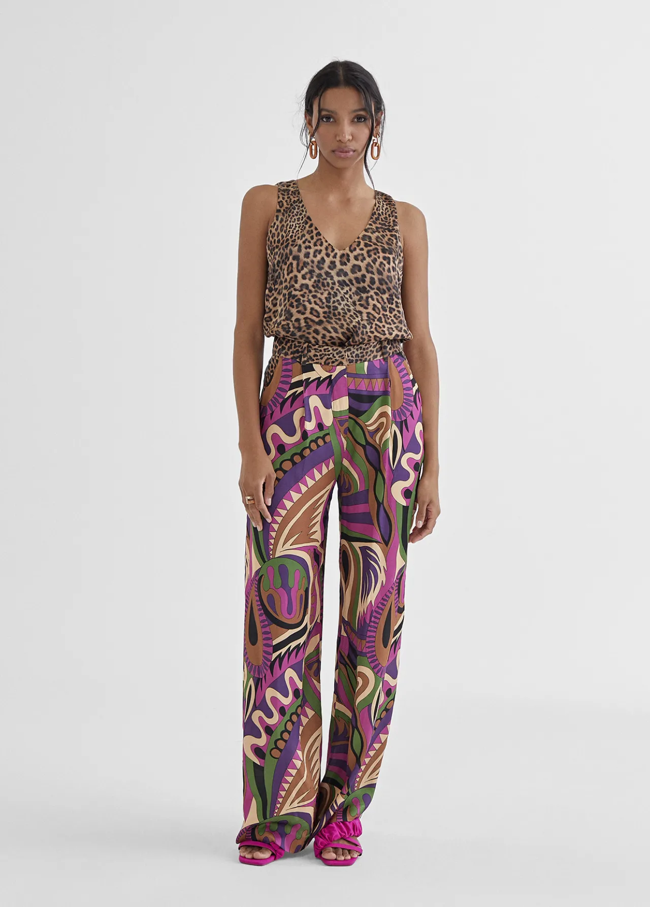 pantaln_palazzo_fluido_0.webp Lola Casademunt Pantalones<Pantalón palazzo fluido LILA-NEGRO