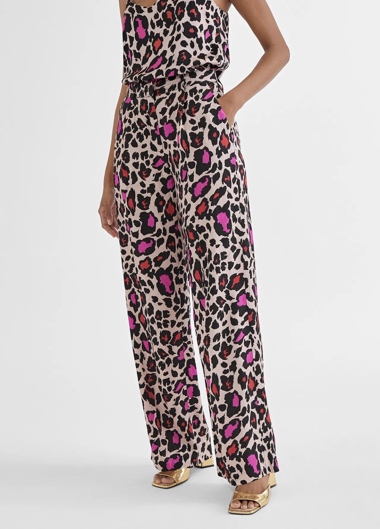 pantaln_recto_animal_print_2.webp Lola Casademunt Pantalones<Pantalón recto animal print ROJO-ROSA