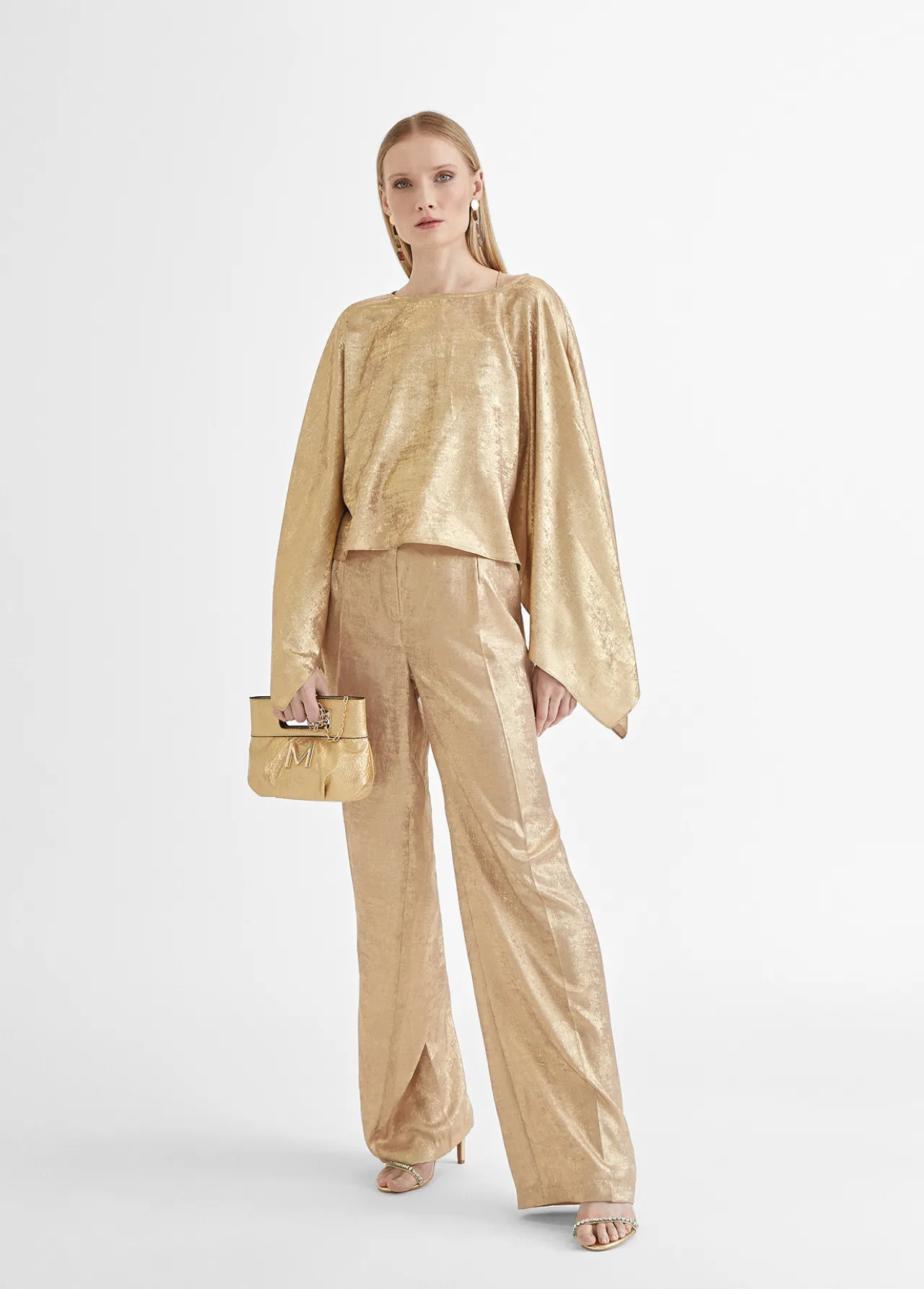 pantaln_recto_dorado_y_tornasolado_0.webp Lola Casademunt Pantalones<Pantalón recto dorado y tornasolado ROSA