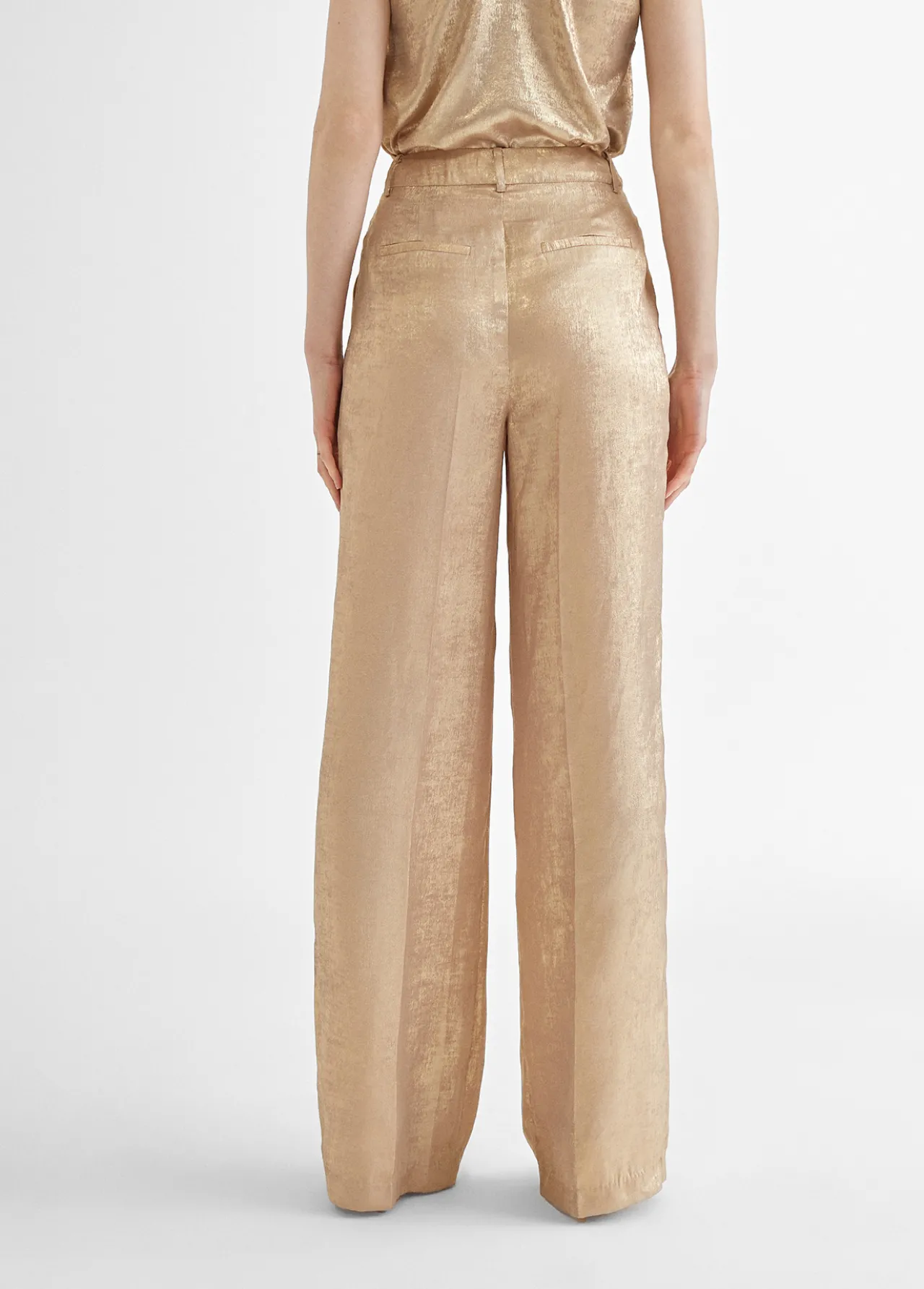 pantaln_recto_dorado_y_tornasolado_3.webp Lola Casademunt Pantalones<Pantalón recto dorado y tornasolado ROSA