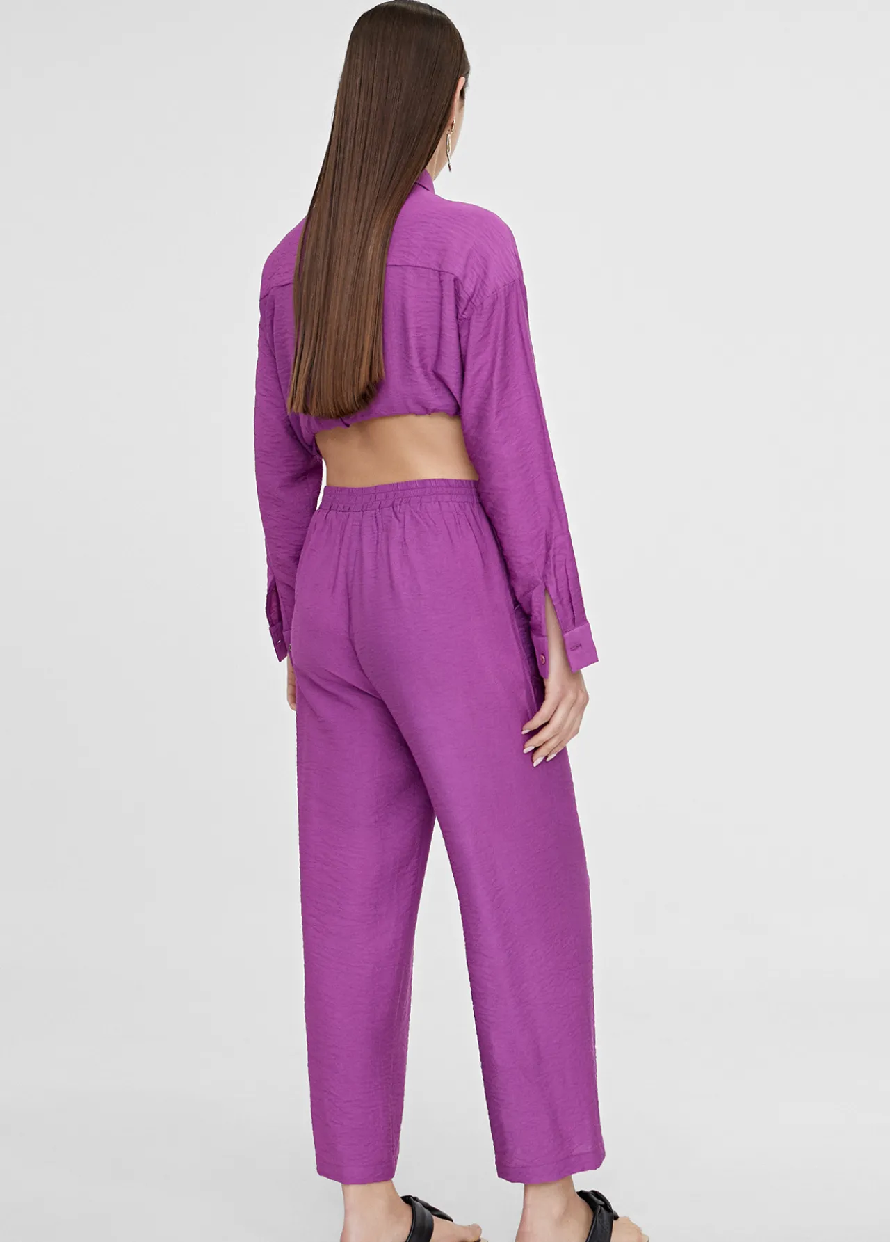 pantaln_recto_fluido_1.webp Lola Casademunt Pantalones<Pantalón recto fluido LILA