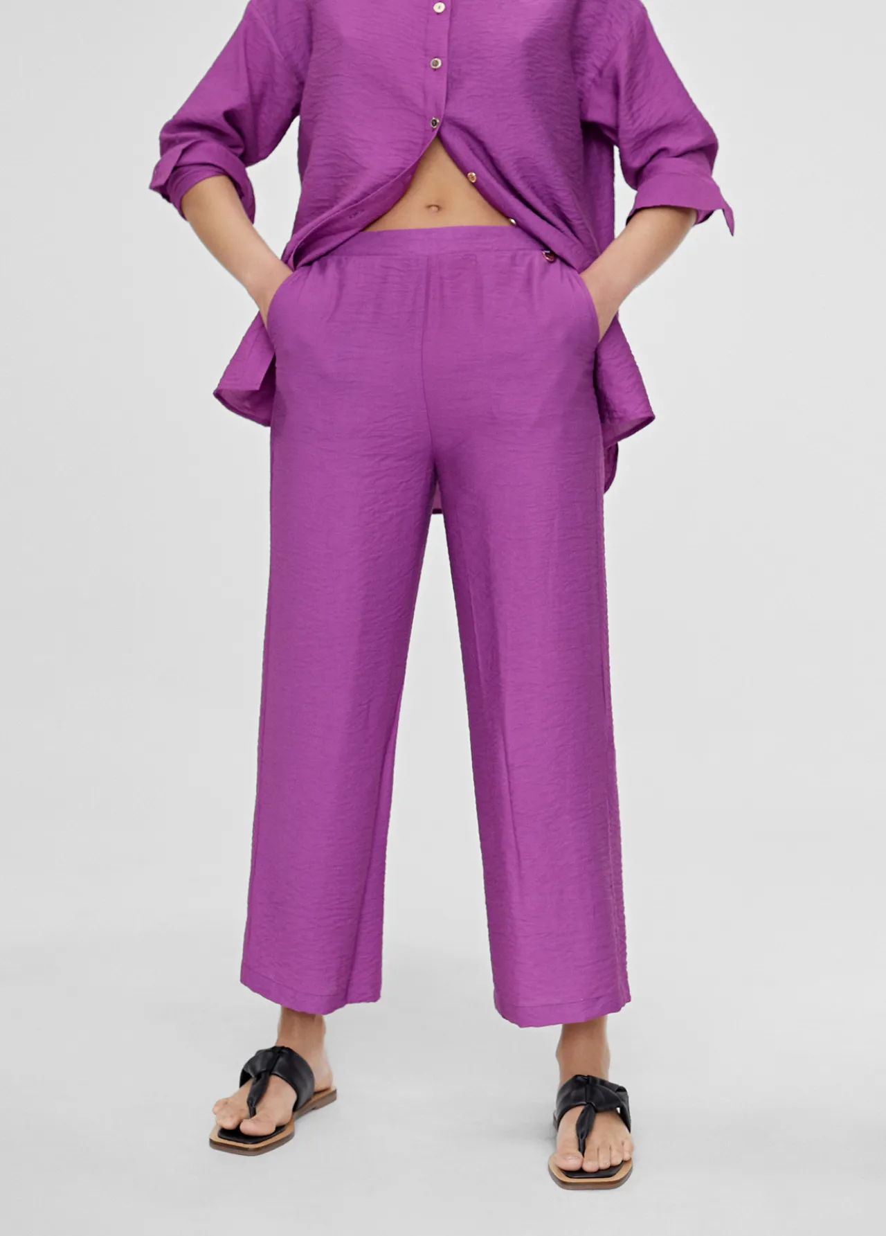 pantaln_recto_fluido_3.webp Lola Casademunt Pantalones<Pantalón recto fluido LILA