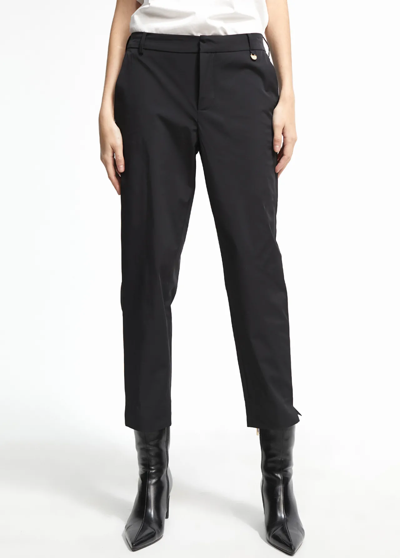 pantaln_tcnico_5.webp Lola Casademunt Pantalones<Pantalón técnico NEGRO