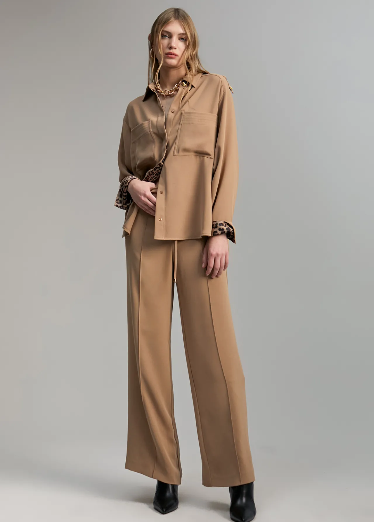 pantaln_wideleg_0.webp Lola Casademunt Pantalones<Pantalón wideleg CAMEL