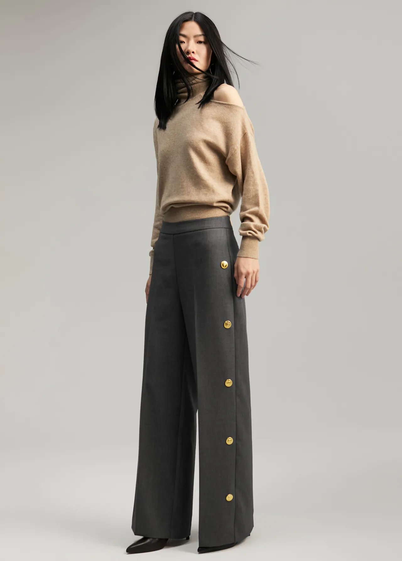 pantaln_wideleg_detalle_snaps_1.webp Lola Casademunt Pantalones<Pantalón wideleg detalle snaps GRIS