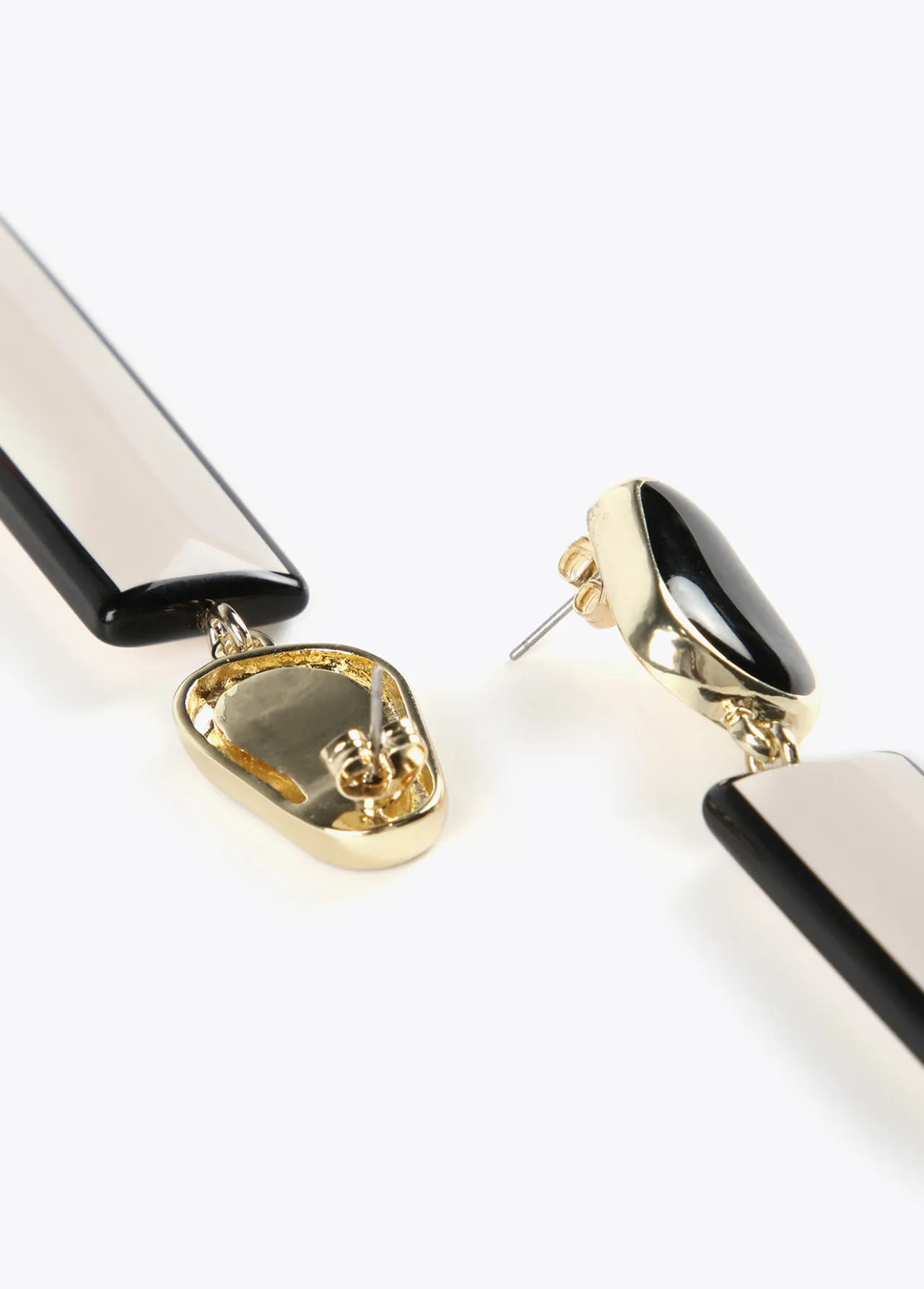 pendientes_blanco_y_negro_4.webp Lola Casademunt Bisuteria<Pendientes blanco y negro BLANCO-NEGRO
