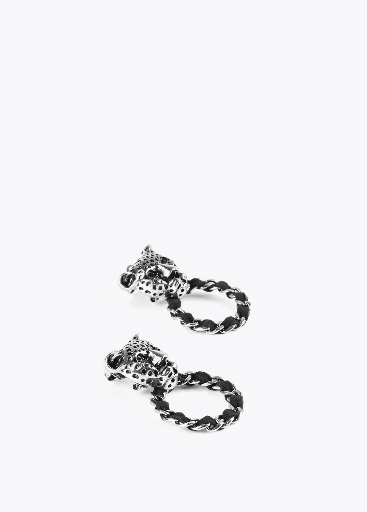 pendientes_cara_leopardo_y_aro_1-1.webp Lola Casademunt Bisuteria<Pendientes cara leopardo y aro DORADO
