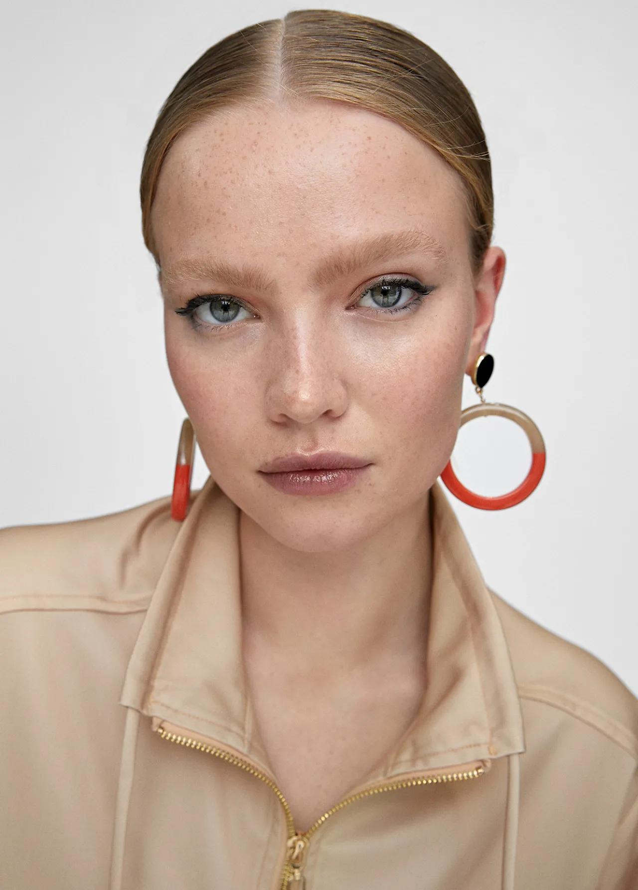 pendientes_de_aro_bicolor_5.webp Lola Casademunt Bisuteria<Pendientes de aro bicolor MARRON-ROJO