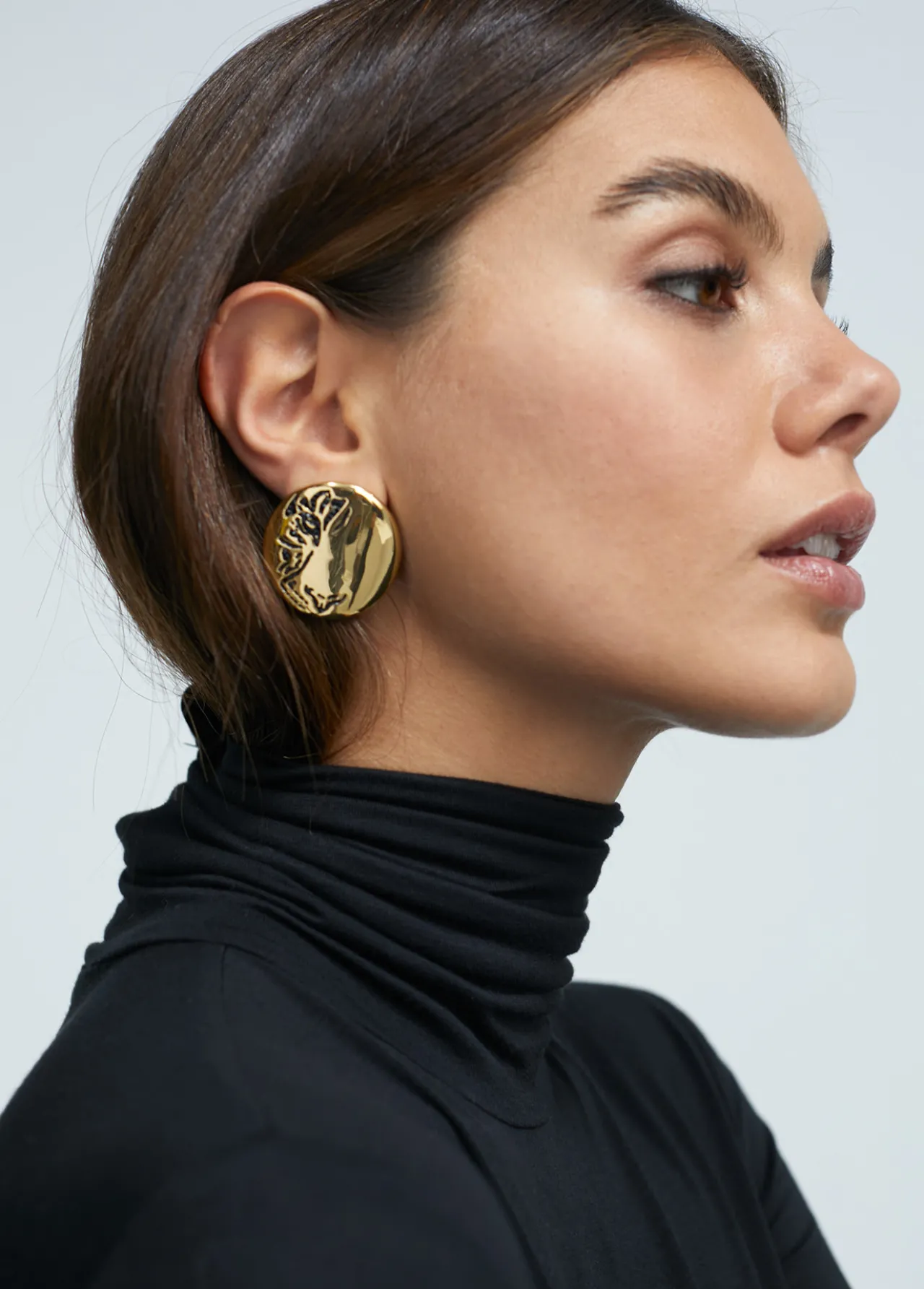 pendientes_de_botn_dorados_1.webp Lola Casademunt Pendientes<Pendientes de botón dorados METAL-NEGRO