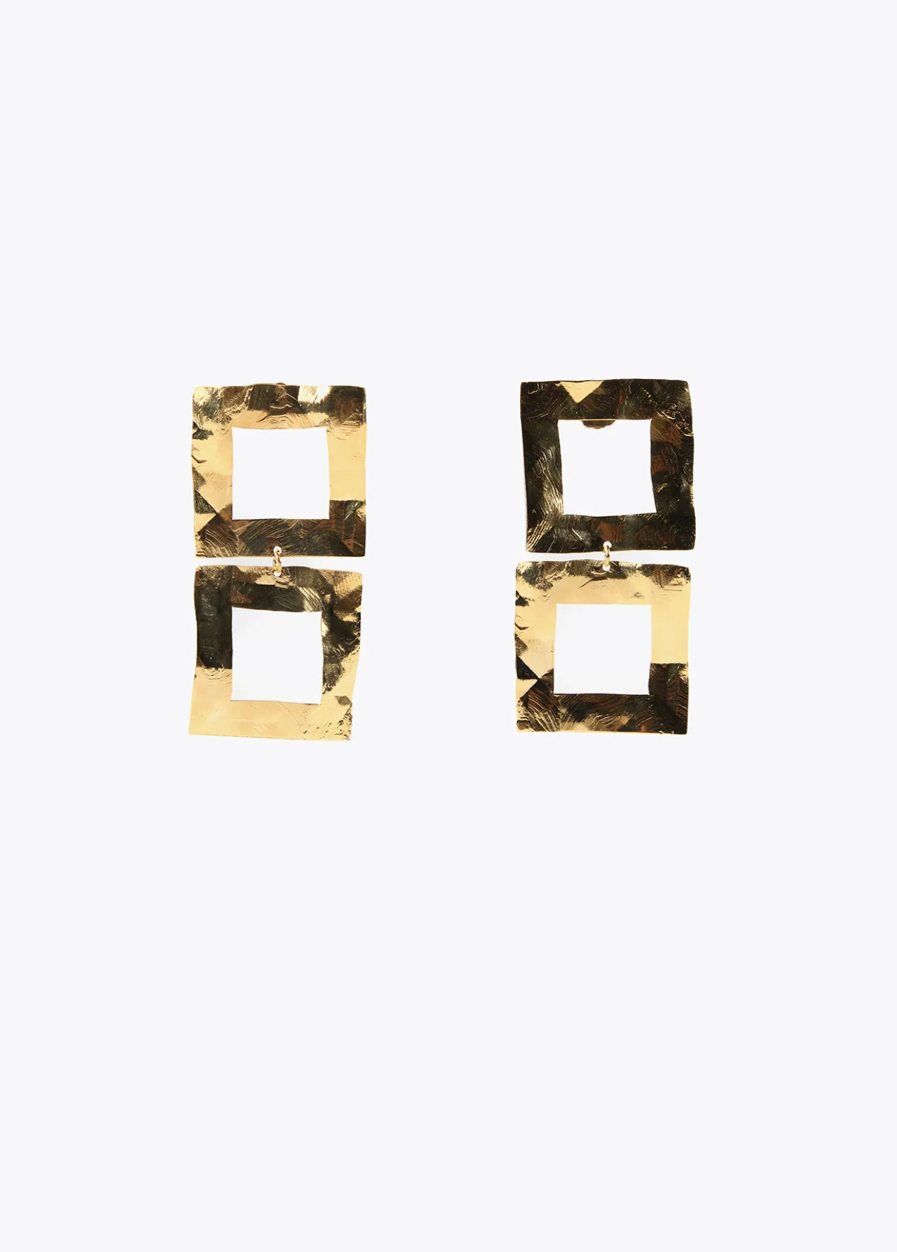 pendientes_dorados_doble_cuadrado_1.webp Lola Casademunt Bisuteria<Pendientes s doble cuadrado DORADO