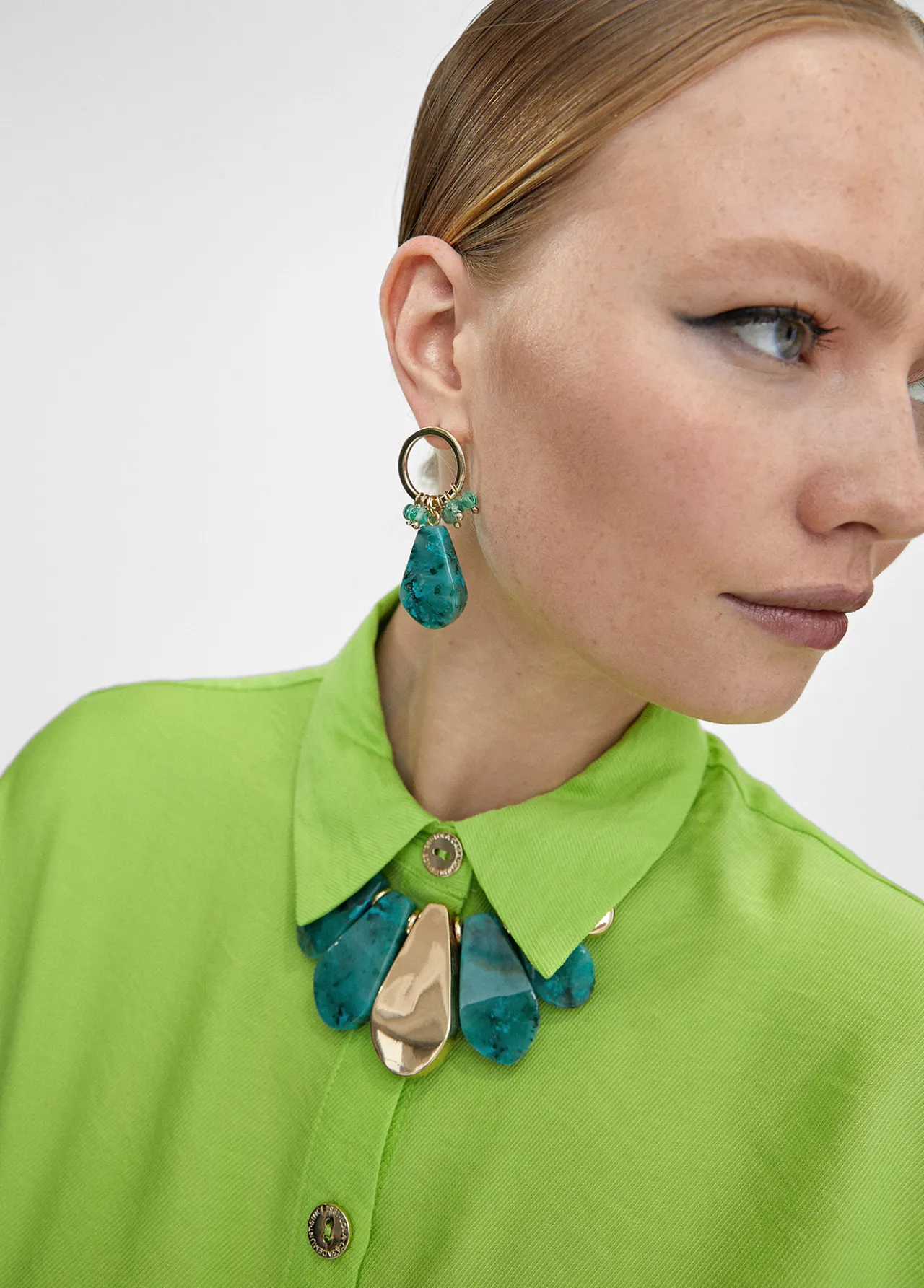 pendientes_turquesa_4.webp Lola Casademunt Bisuteria<Pendientes TURQUESA