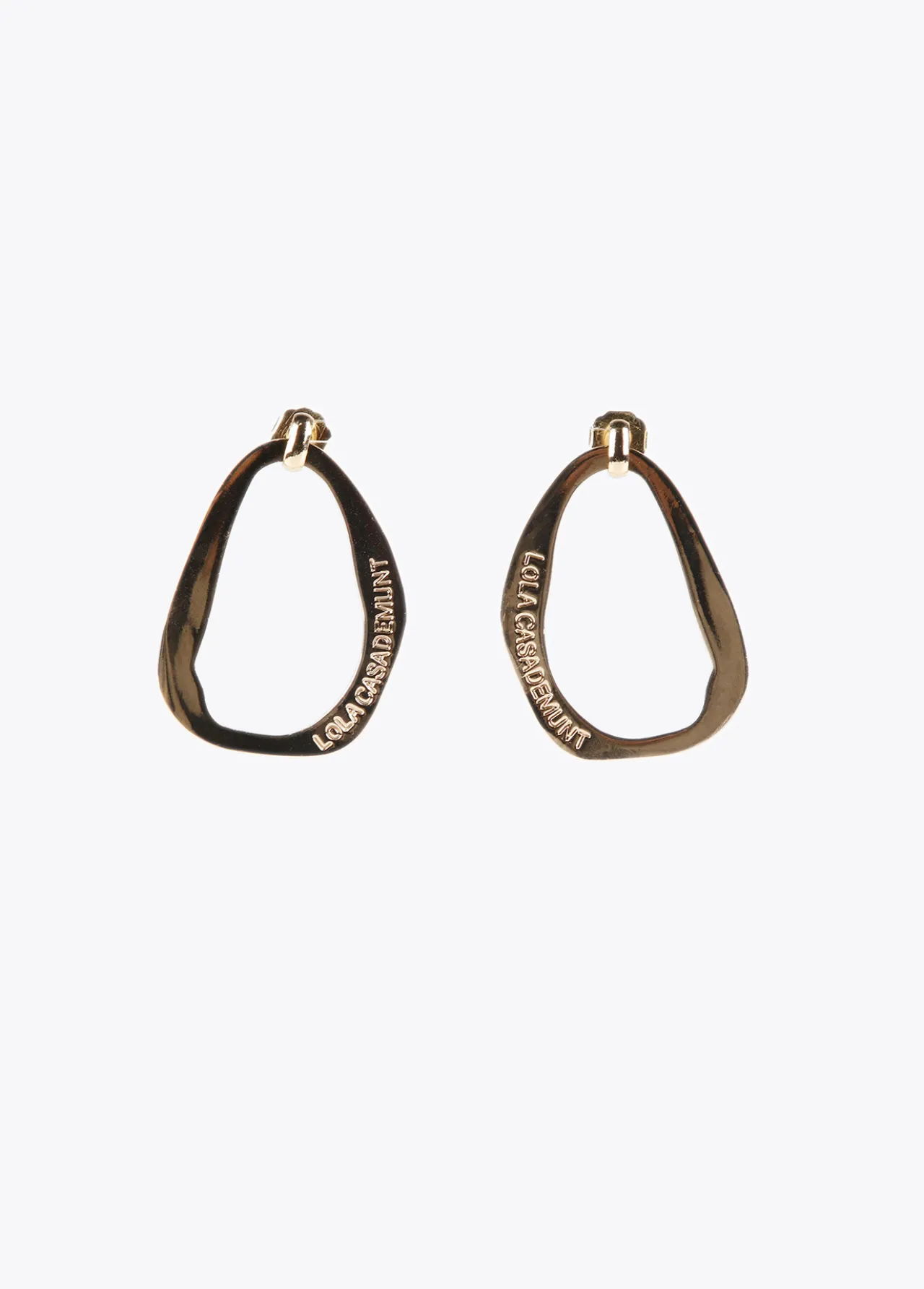 pendientes_valo_dorado_grande_0.webp Lola Casademunt Bisuteria<Pendientes óvalo grande DORADO