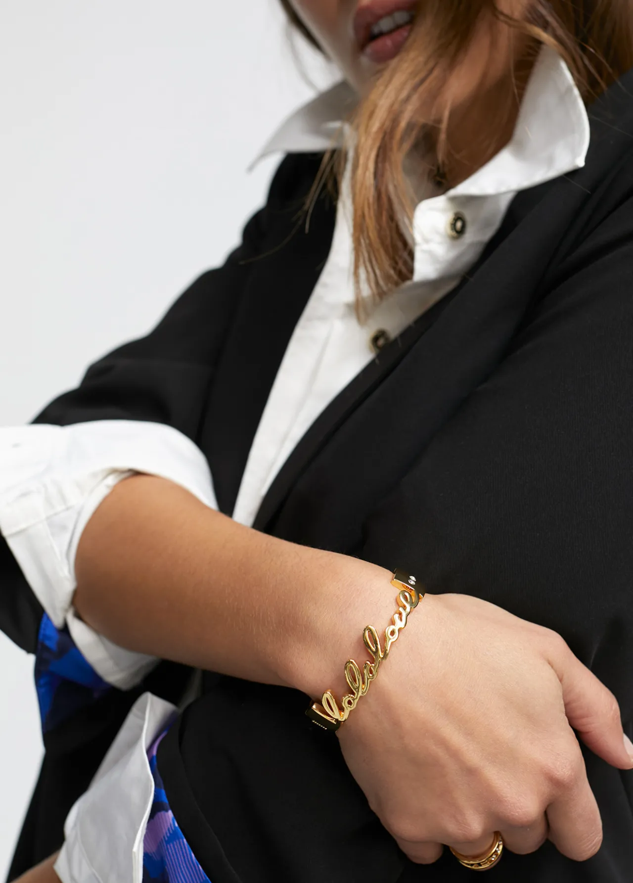 pulsera_dorada_lola_love_1.webp Lola Casademunt Pulseras<Pulsera dorada Lola love DORADO