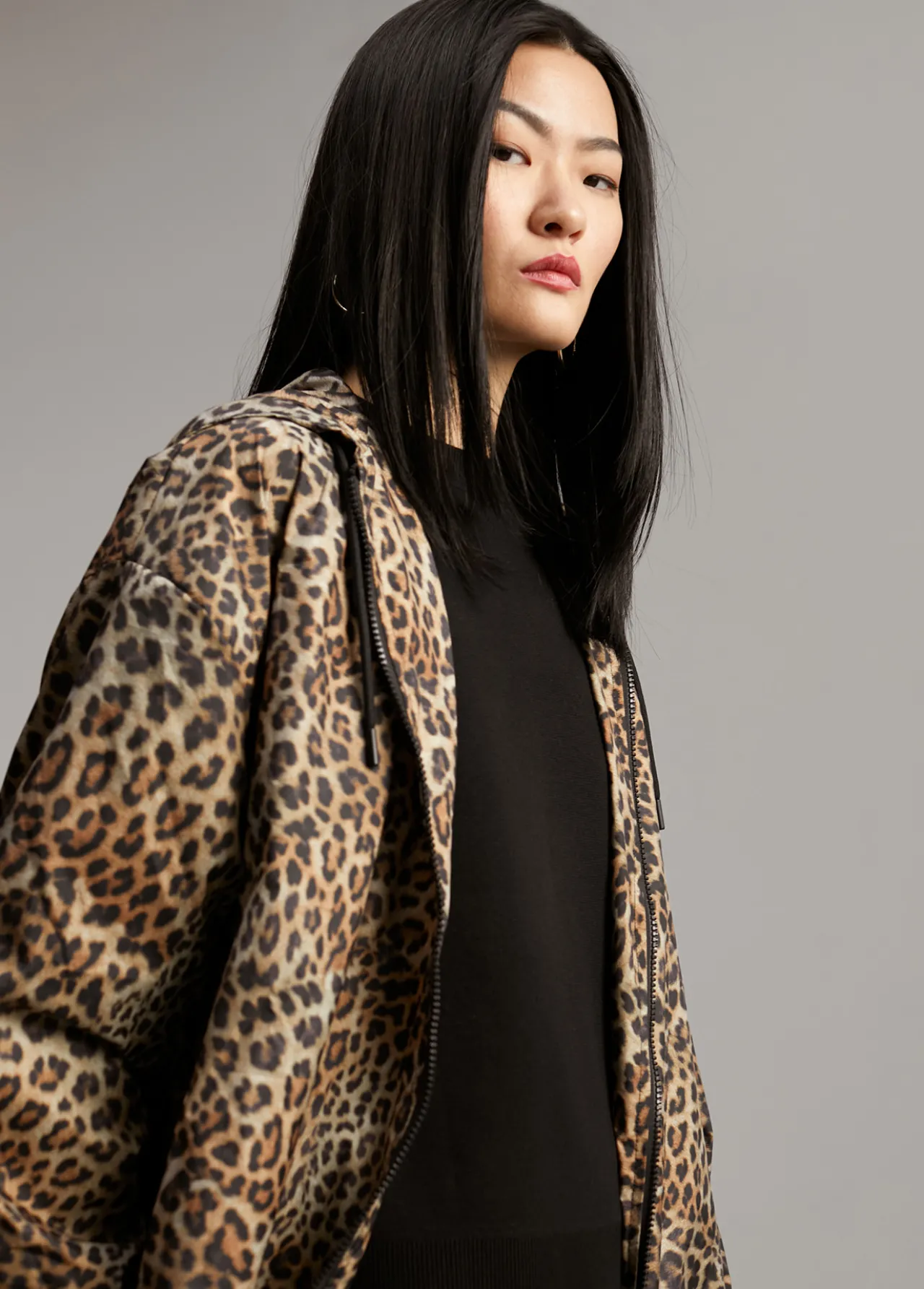 raincoat_animal_print_2.webp Lola Casademunt Animal Print | Chaquetas Y Gabardinas<Raincoat animal print MARRON-NEGRO