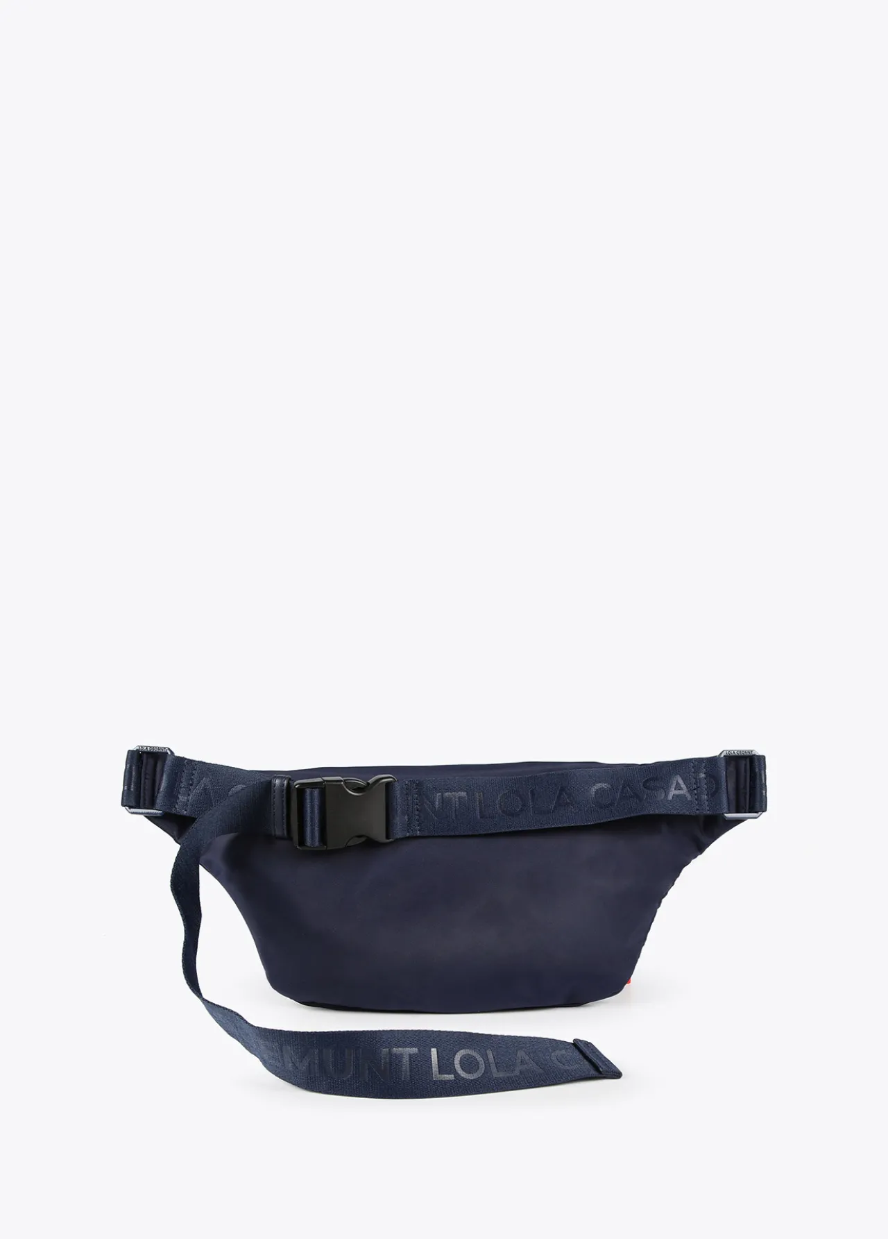 rionera_azul_marino_edicin_limitada__lola_casademunt_6.webp Lola Casademunt Mochilas Y Riñoneras | Bolsos Pequeños<Riñonera azul marino edición limitada - Lola Casademunt NAVY