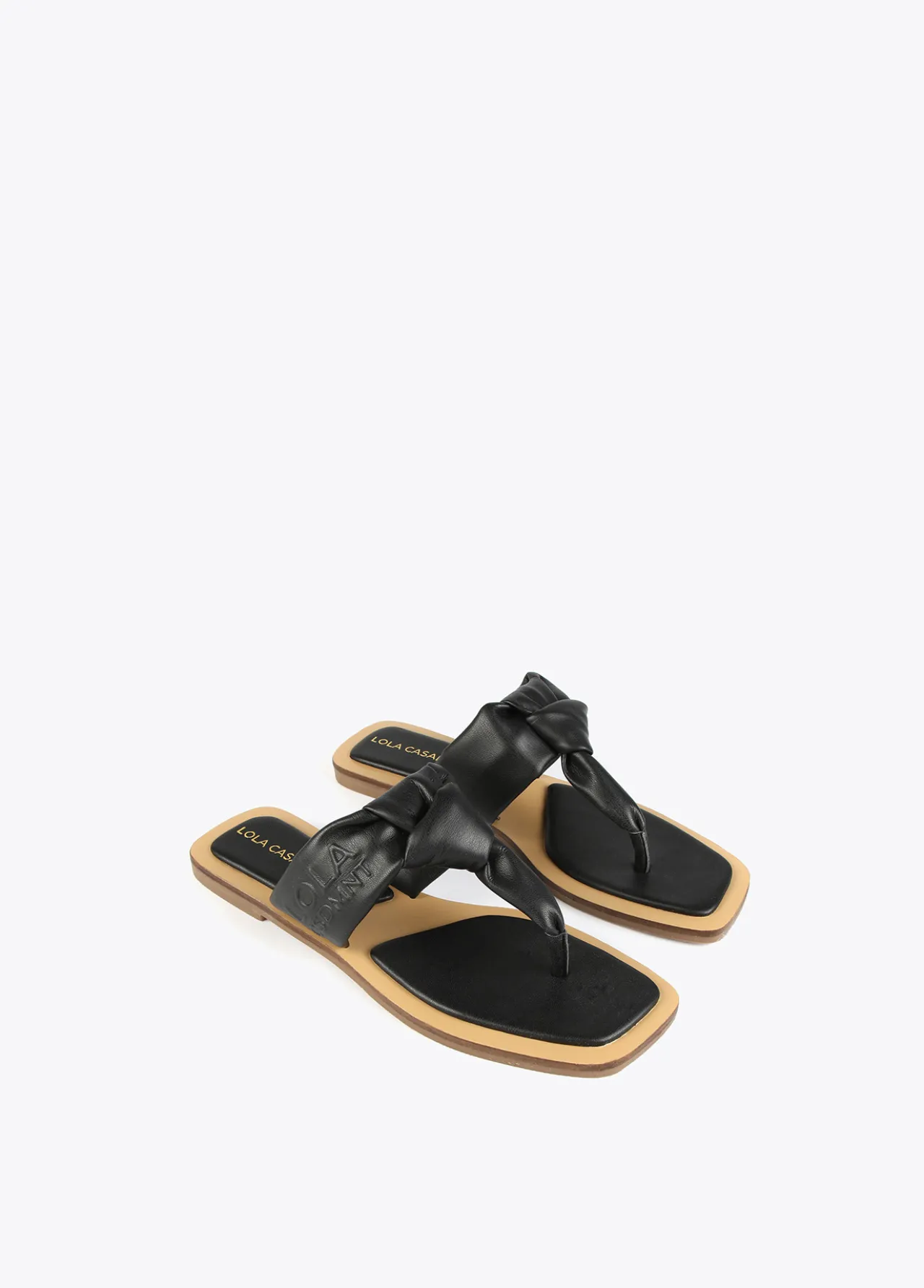 sandalia_plana_de_dedo_0-1.webp Lola Casademunt Calzado | Baño<Sandalia plana de dedo NEGRO