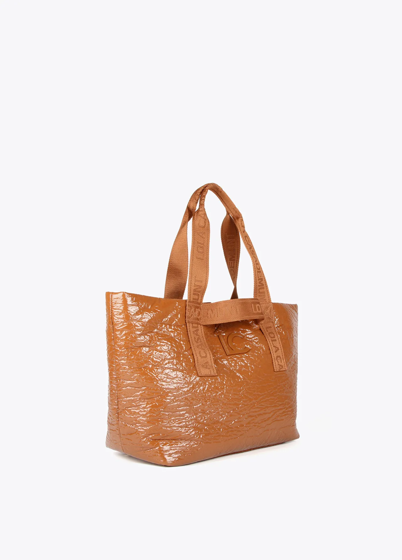 shopper_efecto_charol_3.webp Lola Casademunt Bolsos Shopper | Bolsos De Hombro<Shopper efecto charol MARRON