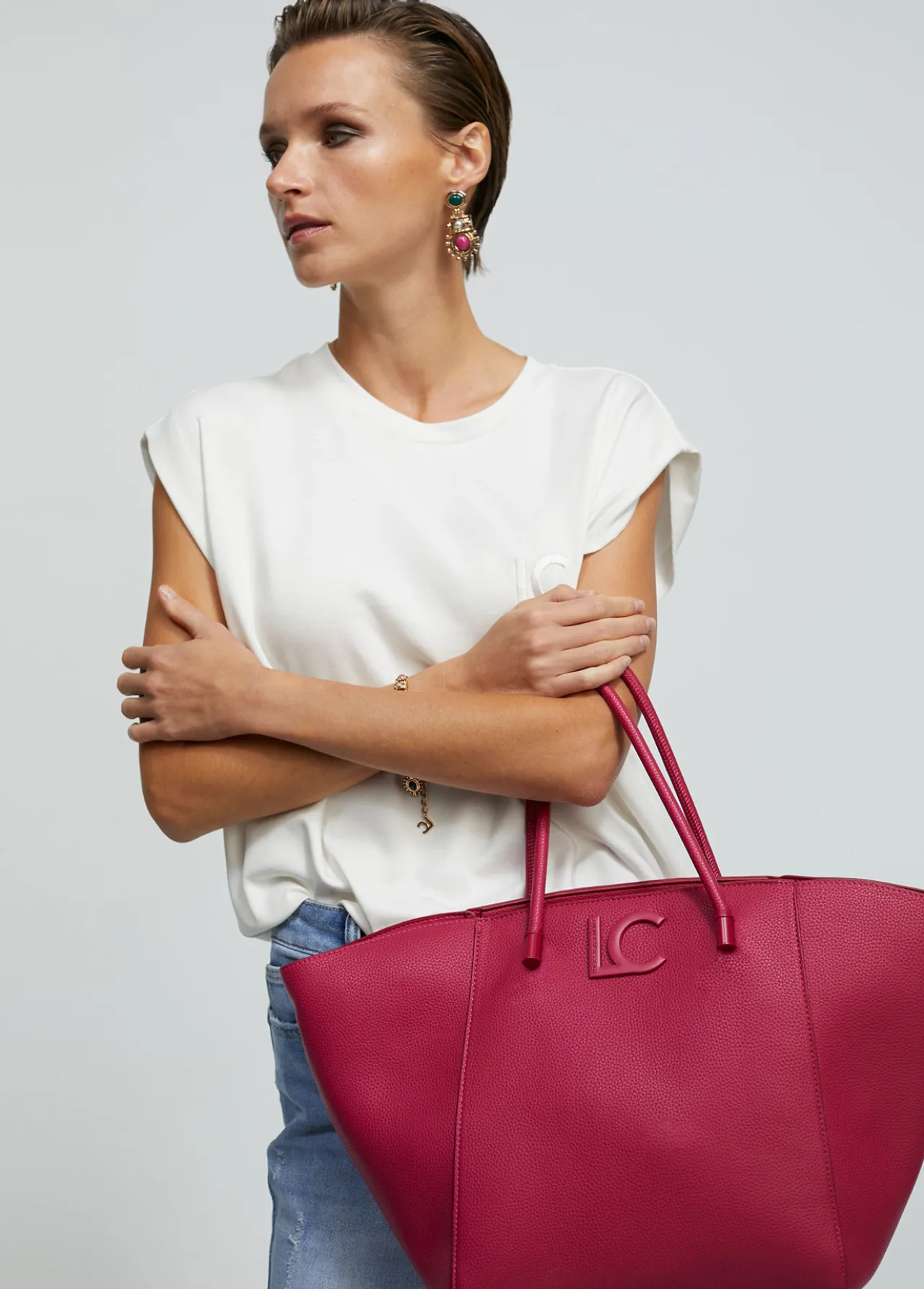 shopper_efecto_piel_granulado_0-1.webp Lola Casademunt Bolsos Shopper | Bolsos De Hombro<Shopper efecto piel granulado CRUDO