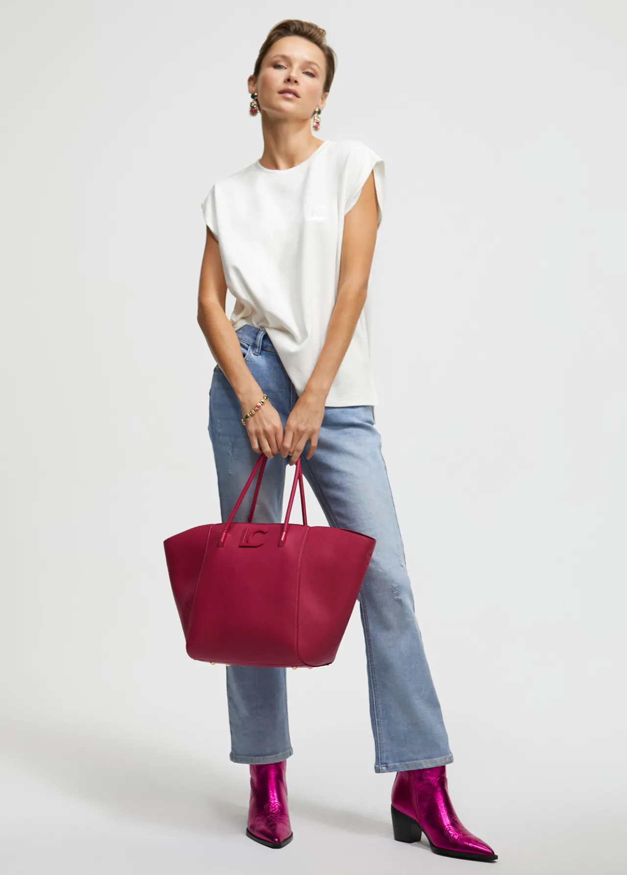 shopper_efecto_piel_granulado_3-1.webp Lola Casademunt Bolsos Shopper | Bolsos De Hombro<Shopper efecto piel granulado CRUDO
